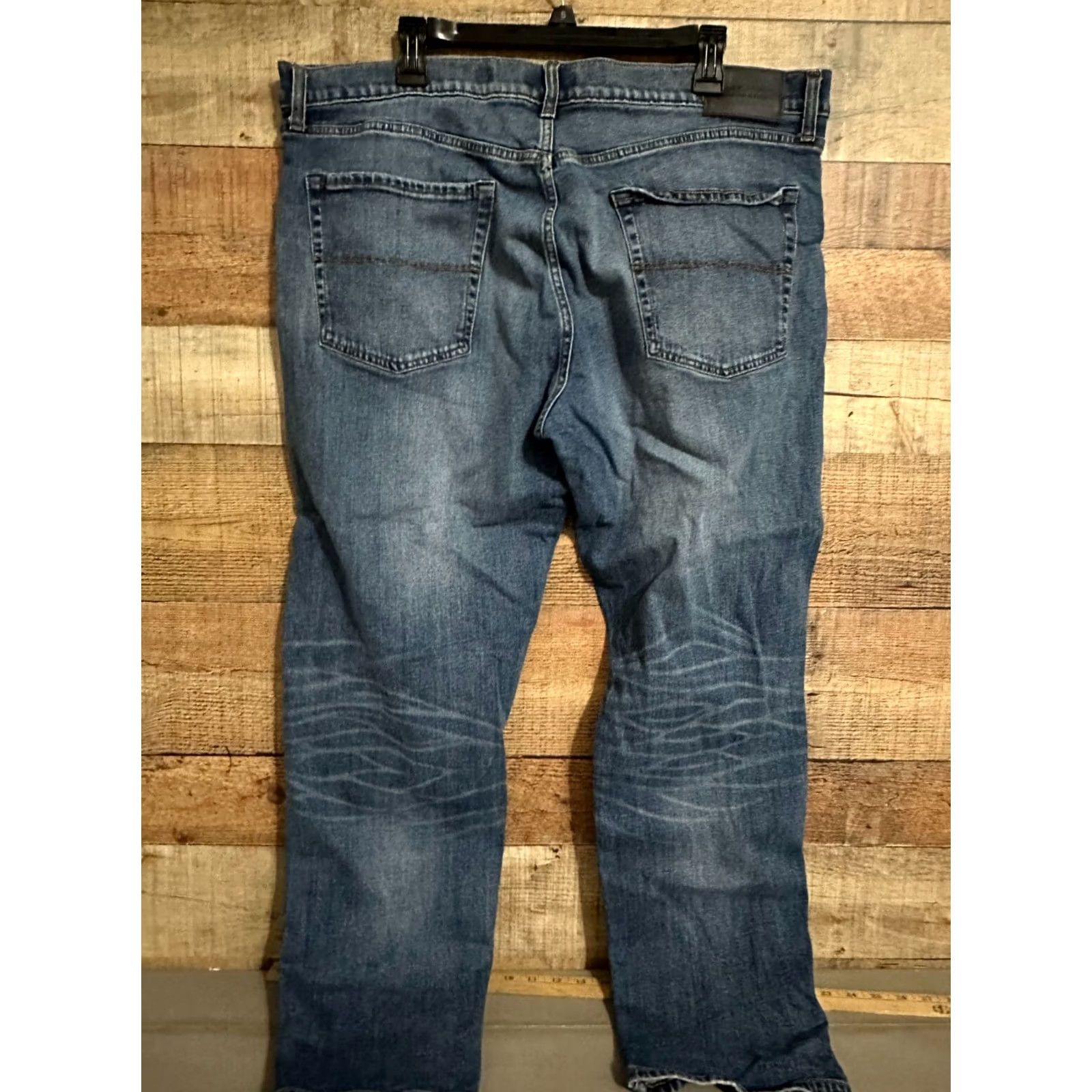 Lucky Brand Lucky Brand Mens 221 Original Straight Jeans 40x30 Blue Medium Wash Denim Regular Rise Mid Belt Loops 5-Pocket Zipper Button Casual Vintage No N/A Size US 40 / EU 56 - 3 Thumbnail