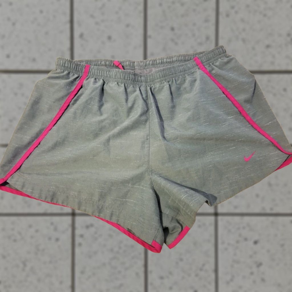 Nike Womens Nike Shorts L Large Grey Gray Athletic Gym Workout Womens Size 36" / US 14 / IT 50 - 1 Thumbnail