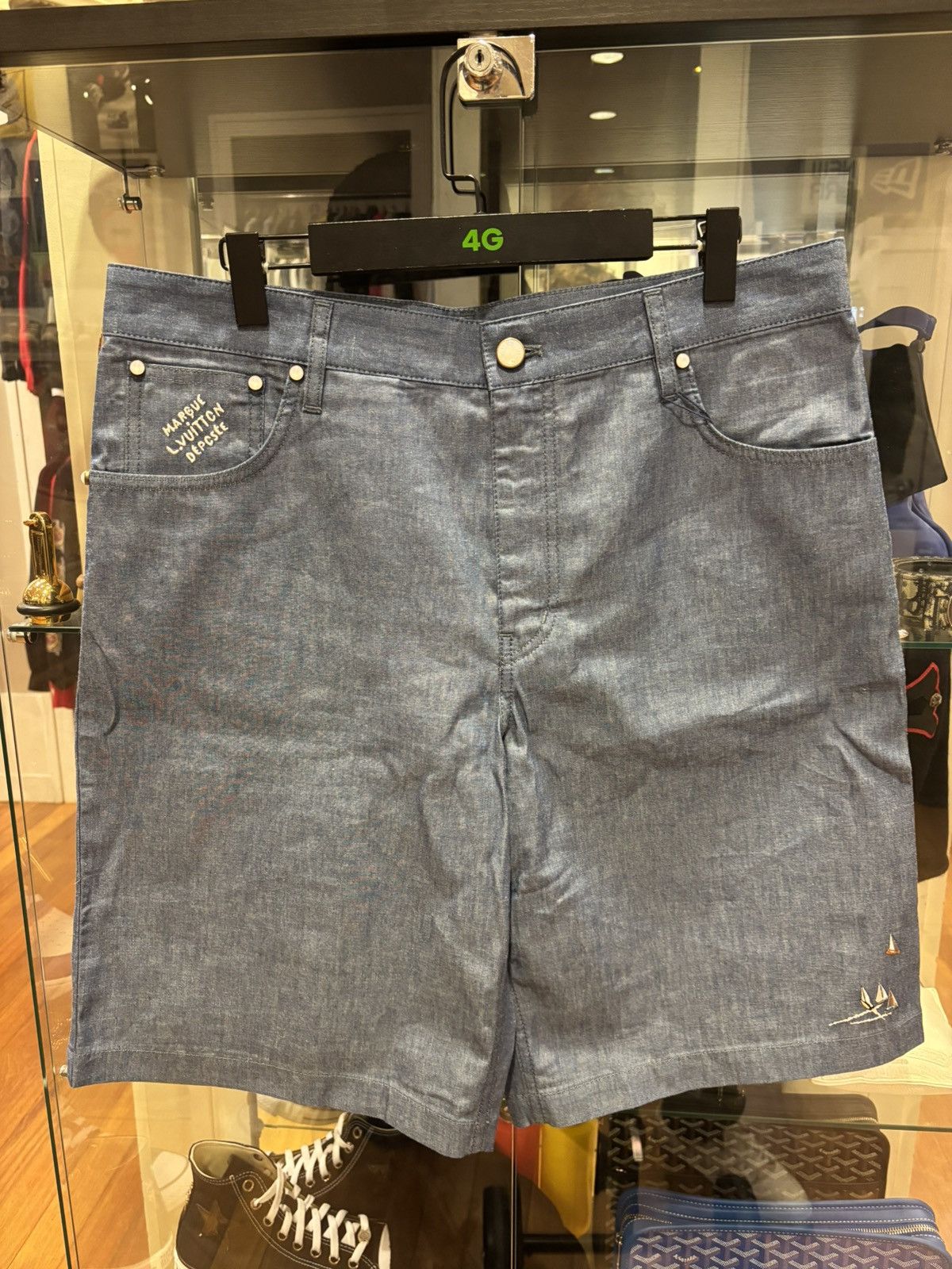 Louis Vuitton Louis Vuitton Chambray Embroidered Shorts Size US 34 / EU 50 - 1 Thumbnail