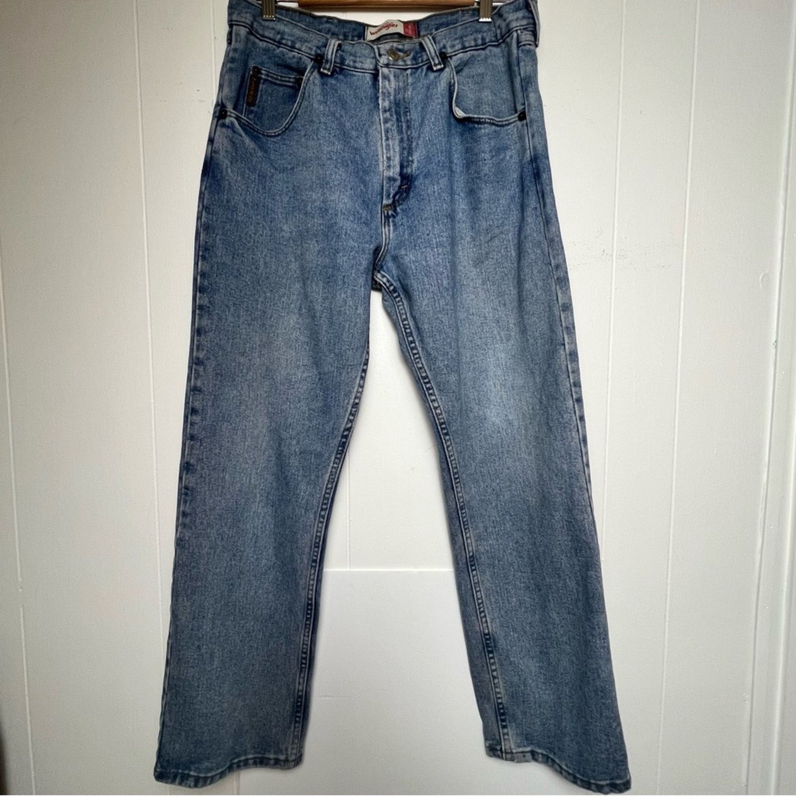 Wrangler Wrangler Distressed Medium Wash Straight Leg 5 Pockets Jeans Size US 34 / EU 50 - 13 Thumbnail