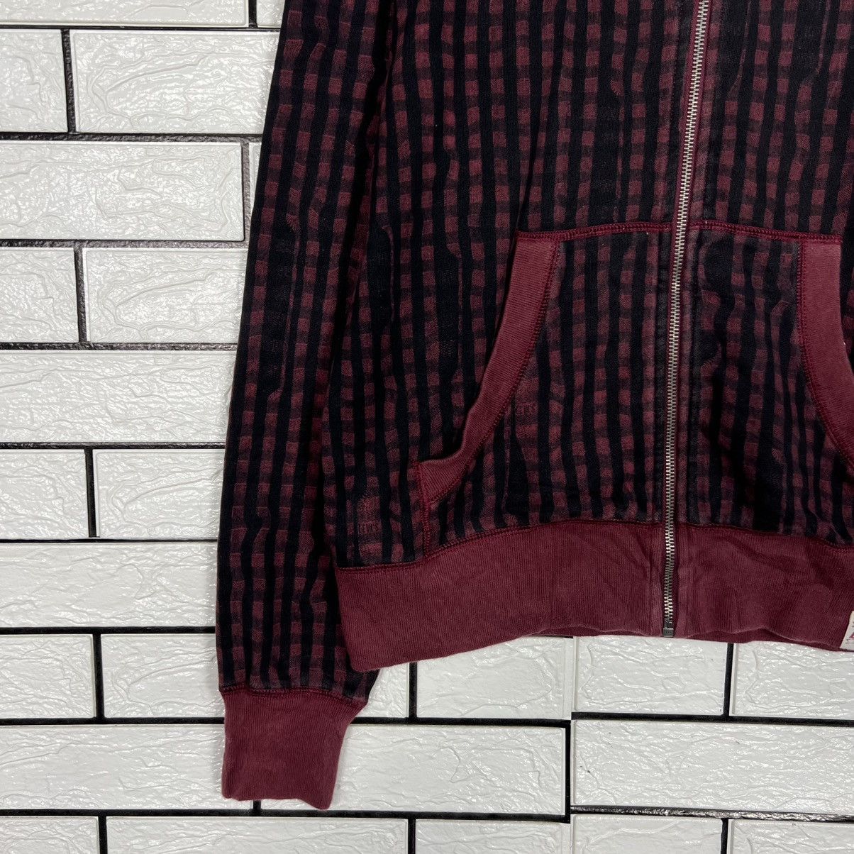 Levi's LEVIS STRAUSS Red Checked Hoodie Sweatshirt #4212-C192 Size US M / EU 48-50 / 2 - 4 Thumbnail
