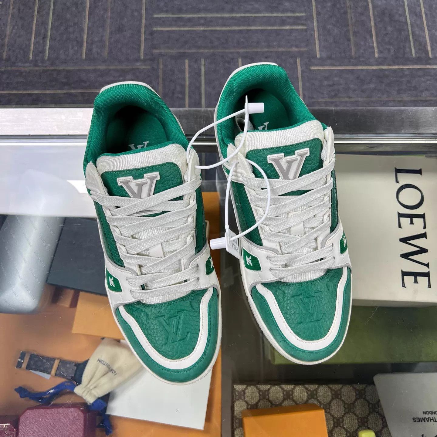 Louis Vuitton LV TRAINER White Green 38.5 YH20971 Size US 8 / IT 38 - 1 Thumbnail