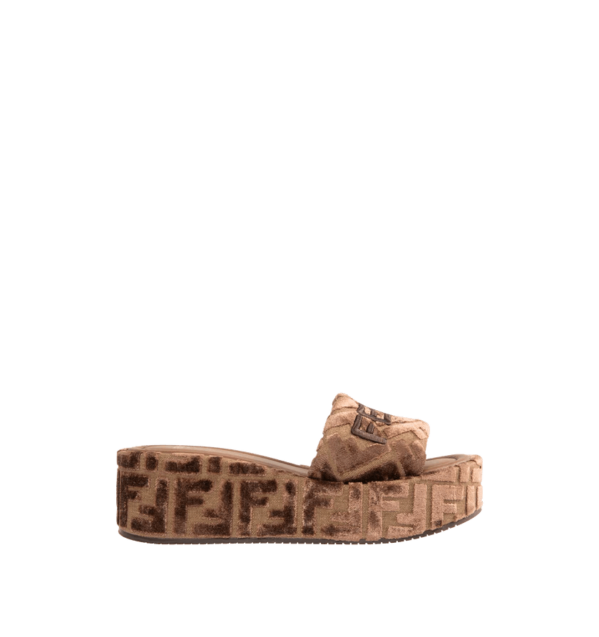 o1h1sh11225 Signature Platform Slide in Beige