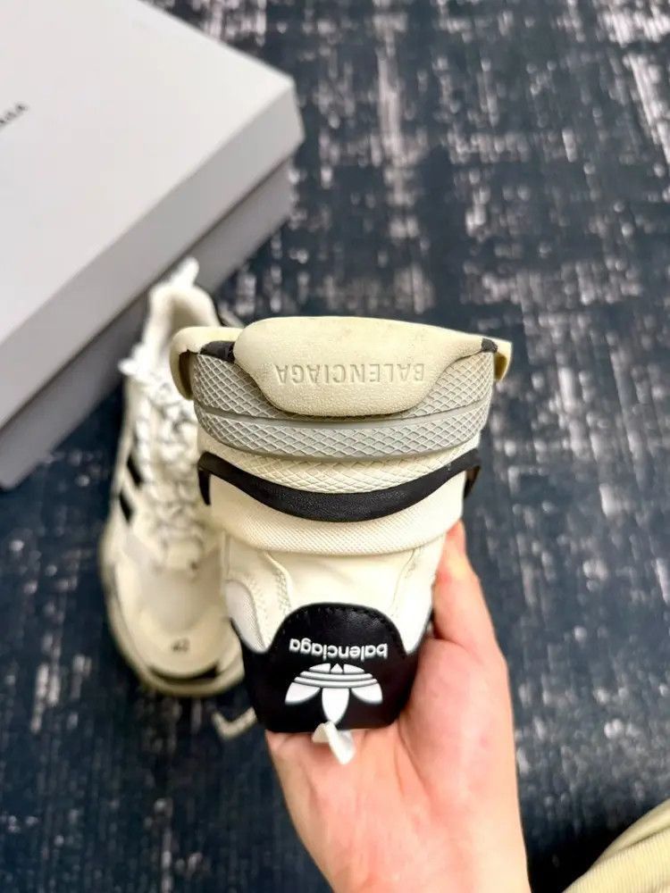Adidas Balenciaga x Adidas Original triple S-2507 Size US 9 / EU 42 - 5 Thumbnail