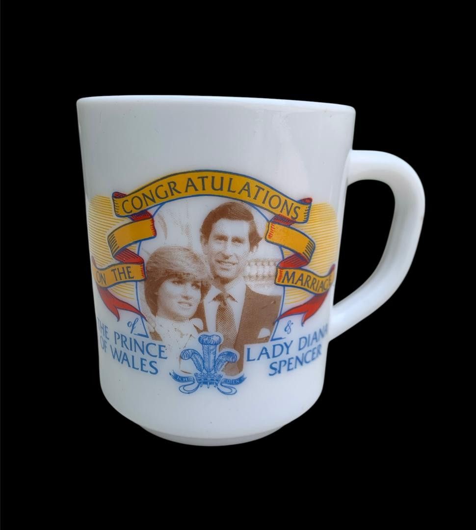 Vintage Vtg 1981 Royal Wedding Prince Charles And lady Diana Size ONE SIZE - 1 Thumbnail