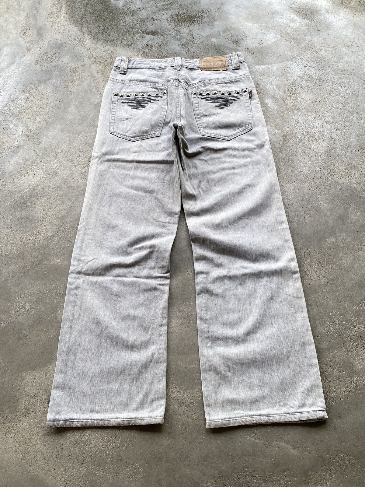 If Six Was Nine × Japanese Brand × Le Grande Bleu (L.G.B.) Bang Bang Ripped Spike Baggy Jeans Size US 31 - 1 Thumbnail