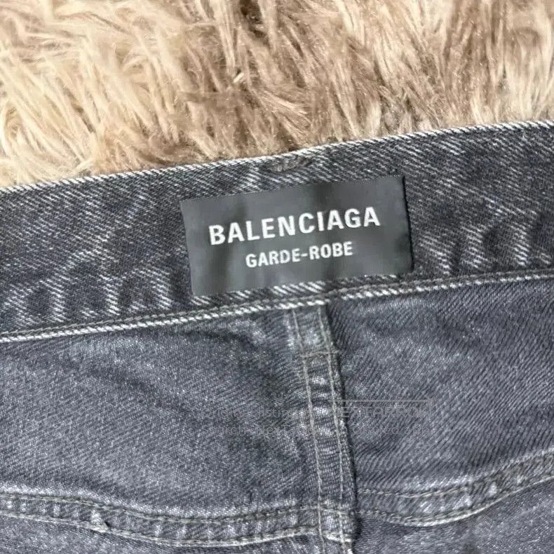 Balenciaga Balenciaga SS24 Washed Flared Denim Pants. Size US 32 / EU 48 - 2 Thumbnail