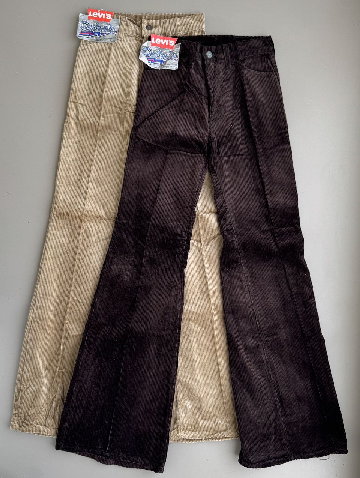 Levi's Vintage Clothing Vintage Deadstock Levi’s Bootcut Corduroy Size 26" / US 2 / IT 38 - 1 Thumbnail