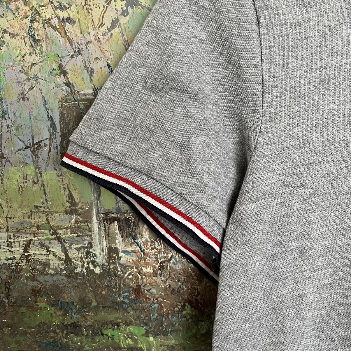 Moncler Moncler mini logo polo shirt/tshirt Size US S / EU 44-46 / 1 - 4 Thumbnail