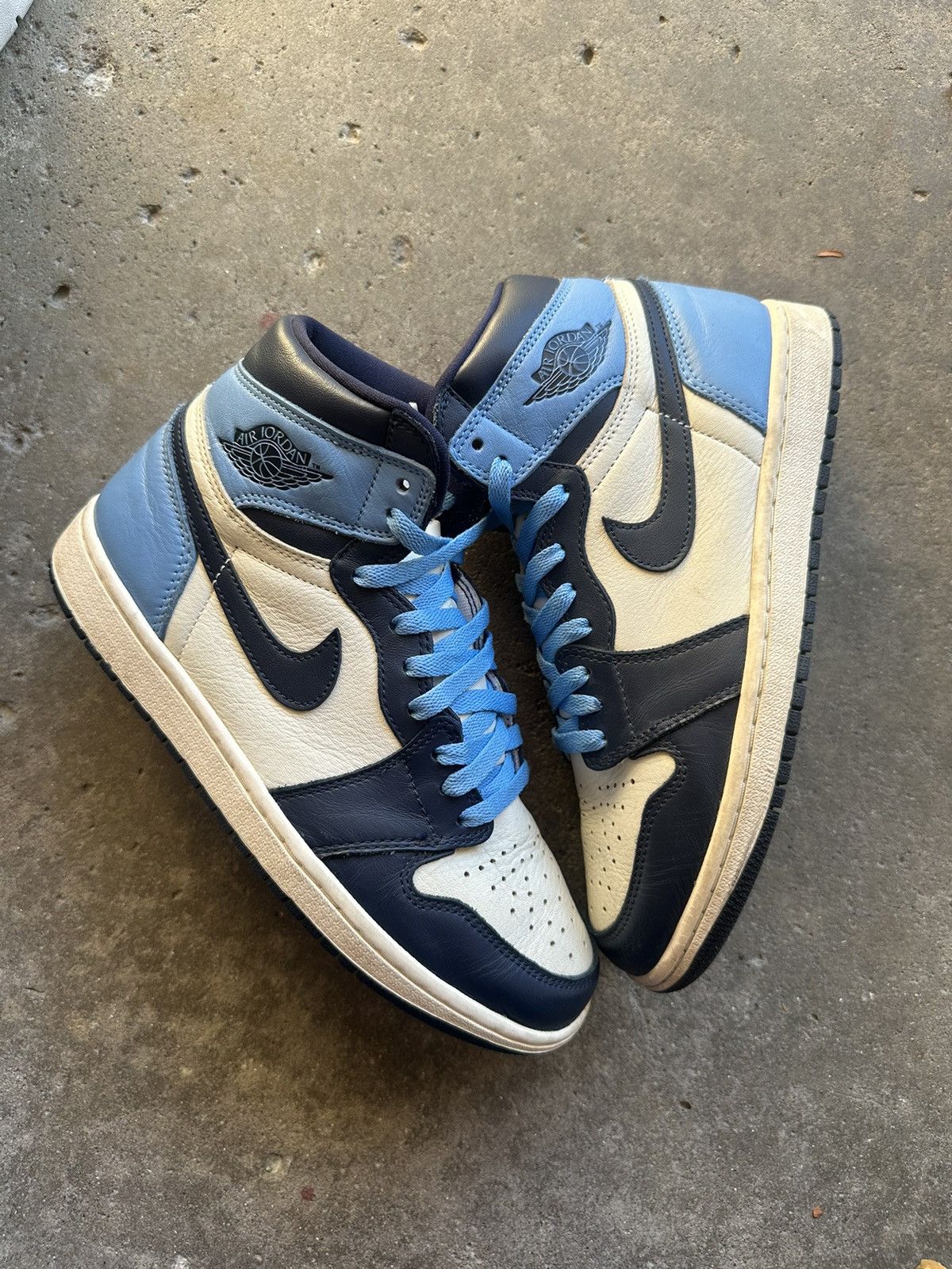 Nike Air Jordan 1 Retro High OG Obsidian size 8
