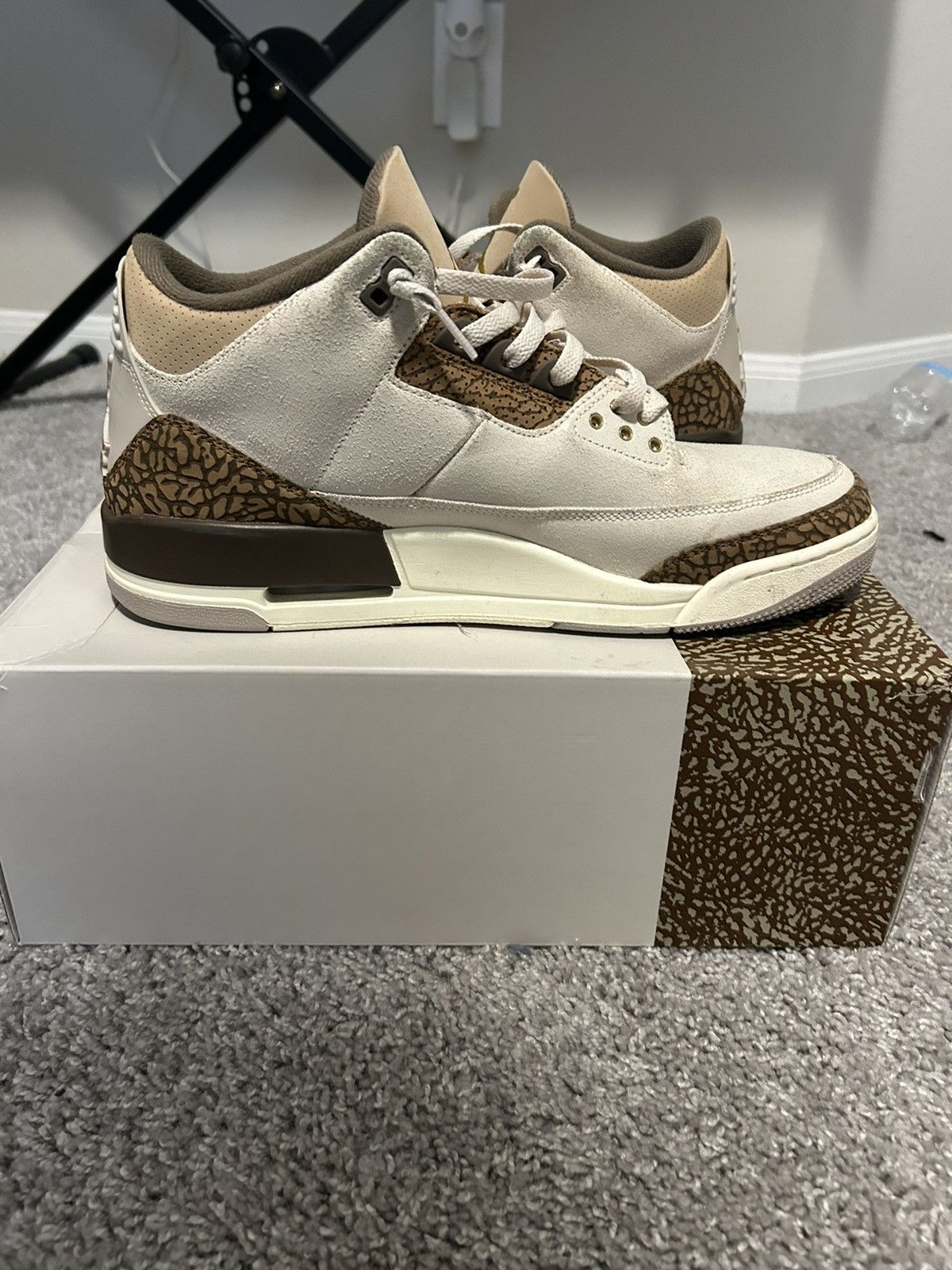 Jordan Brand × Nike Jordan 3 palomino Size US 13 / EU 46 - 6 Thumbnail