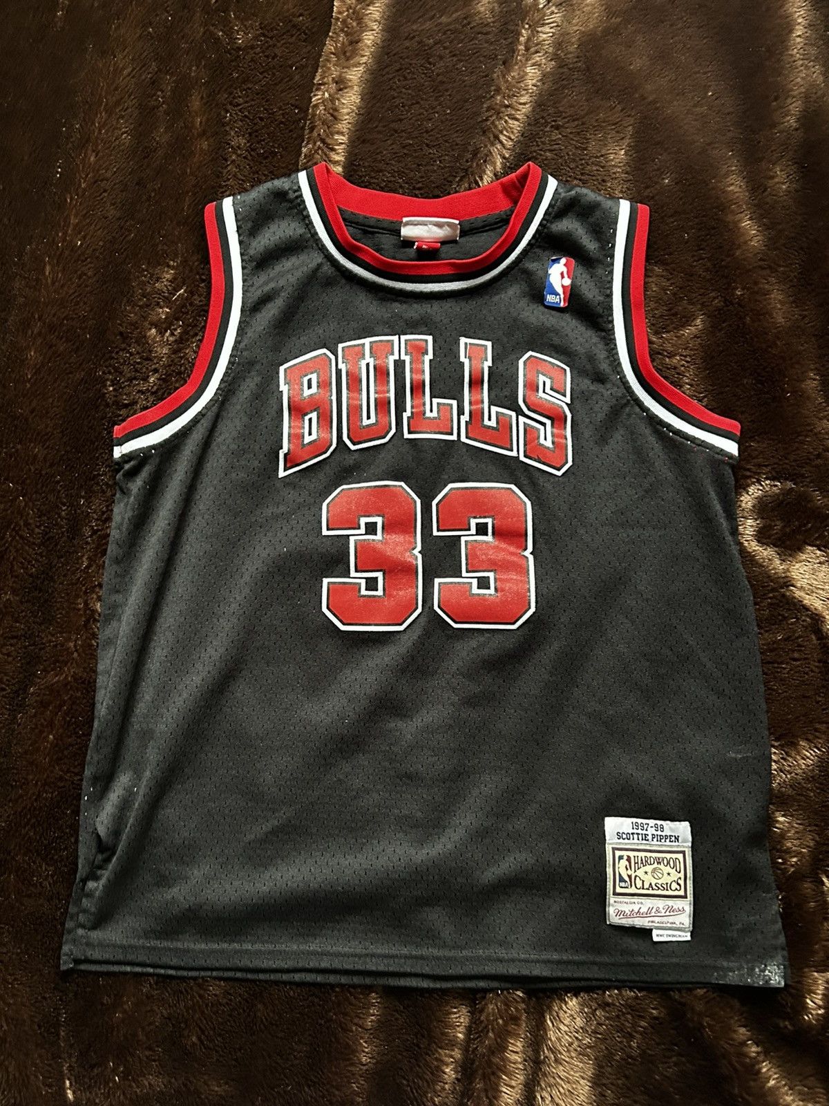 Mitchell & Ness Scottie Pippen Chicago Bulls Retro Jersey Size US XL / EU 56 / 4 - 1 Thumbnail