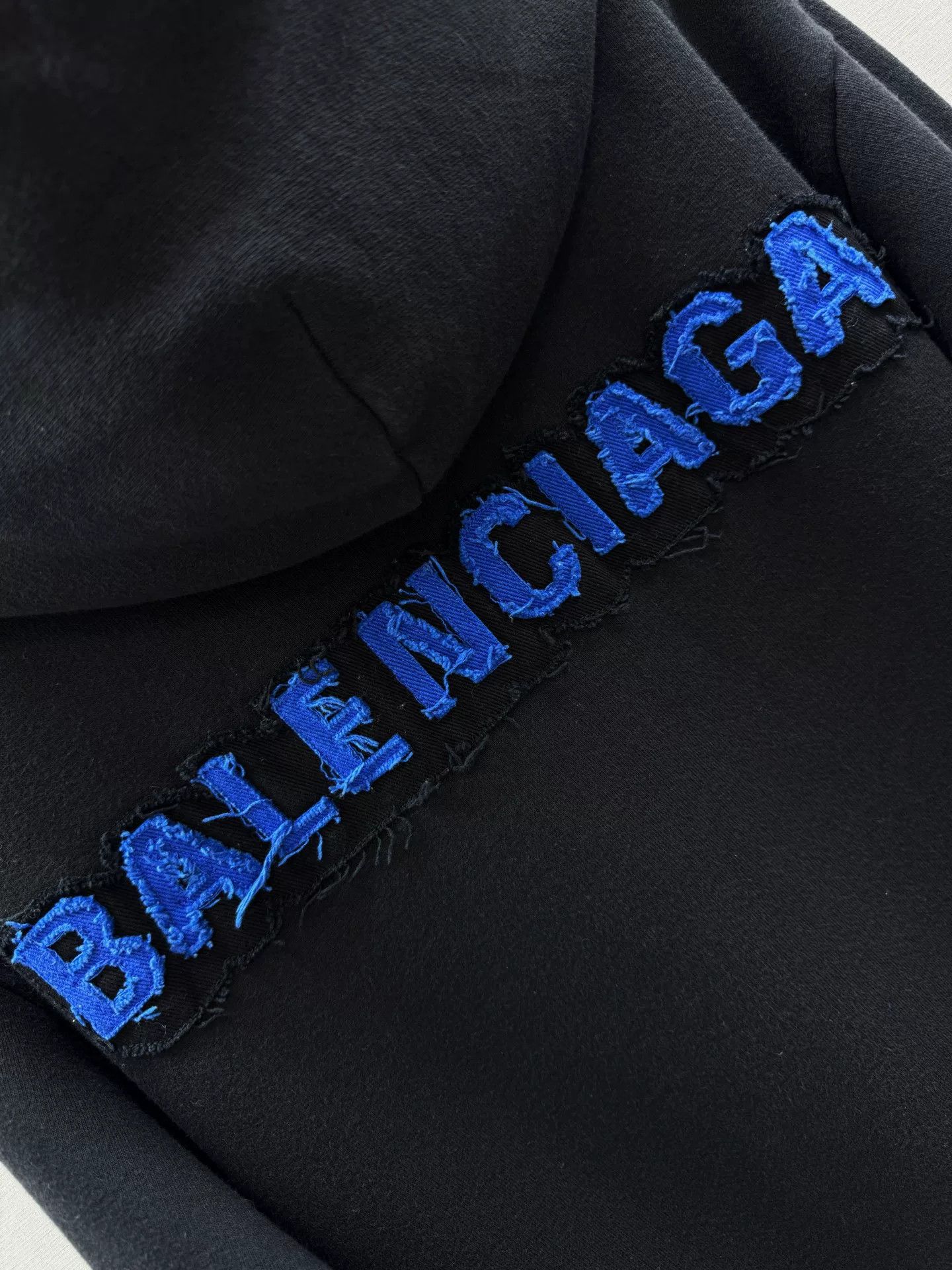 Balenciaga balenciaga black hoodie with blue logo Size US M / EU 48-50 / 2 - 5 Thumbnail