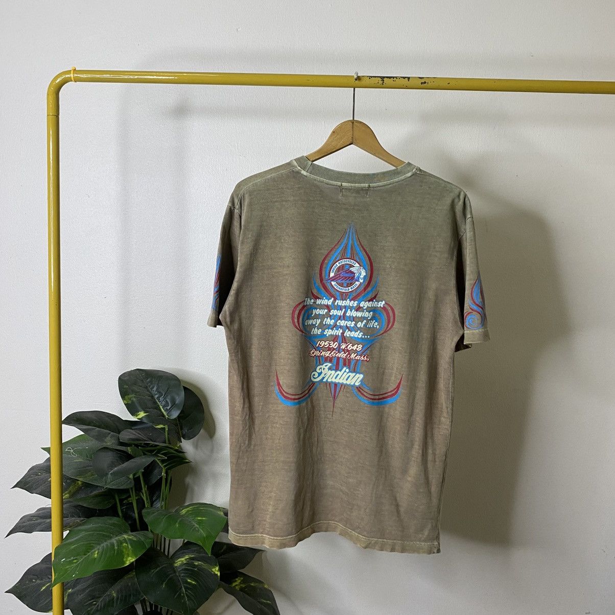 Indian Motorcycle Vintage Y2K Indian Motorcycle Tribal Design T Shirt Size US L / EU 52-54 / 3 - 1 Thumbnail