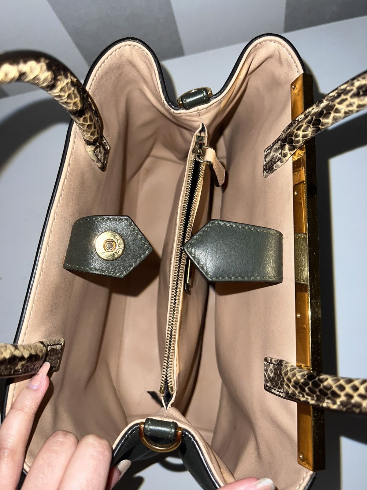 Fendi Fendi 2Jours Green Leather, Snakeskin Handle Limited Edition Size ONE SIZE - 5 Thumbnail