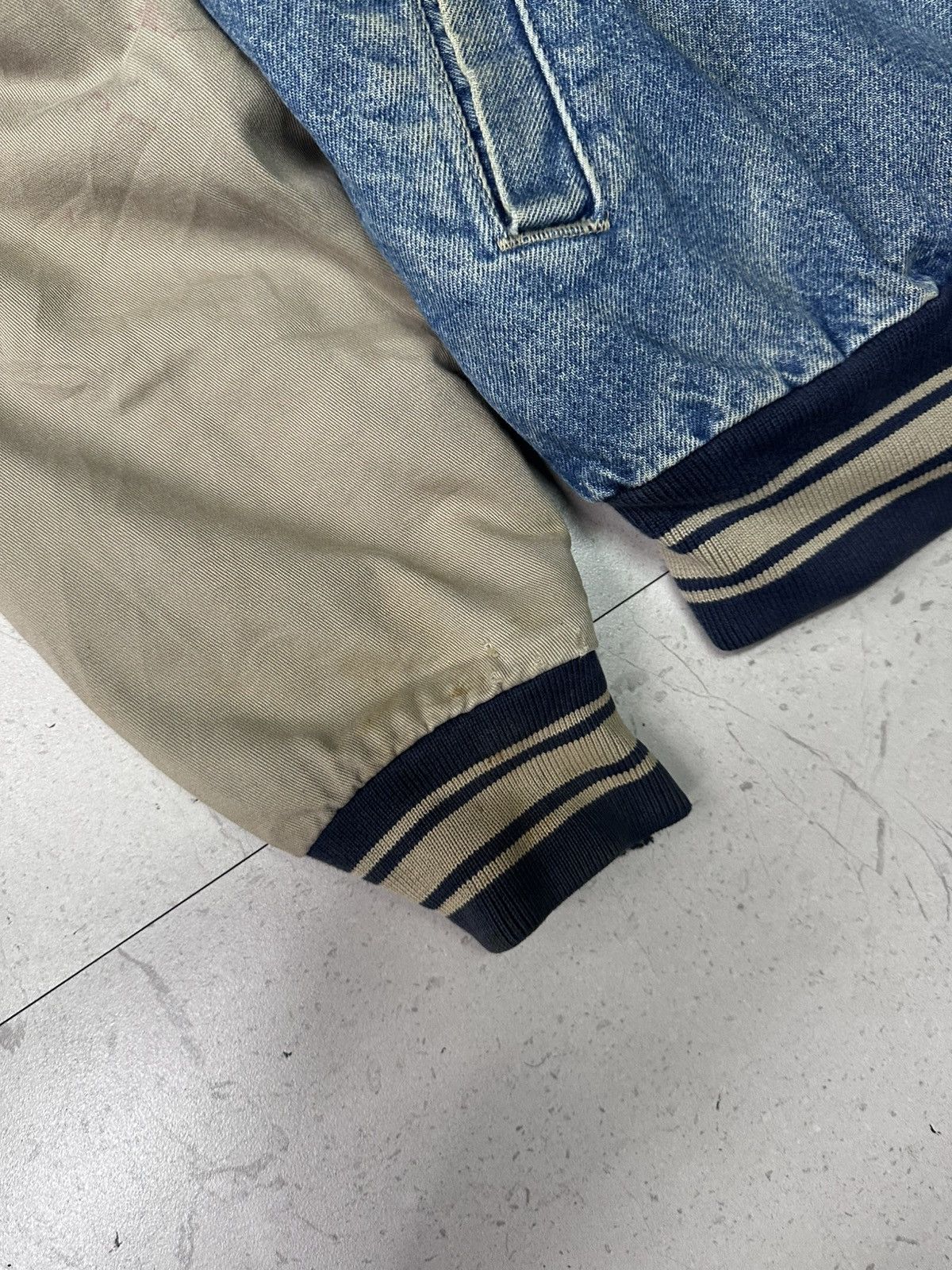 Carhartt × Vintage RARE 90s CARHARTT DENIM VARSITY JACKET Size US L / EU 52-54 / 3 - 4 Thumbnail