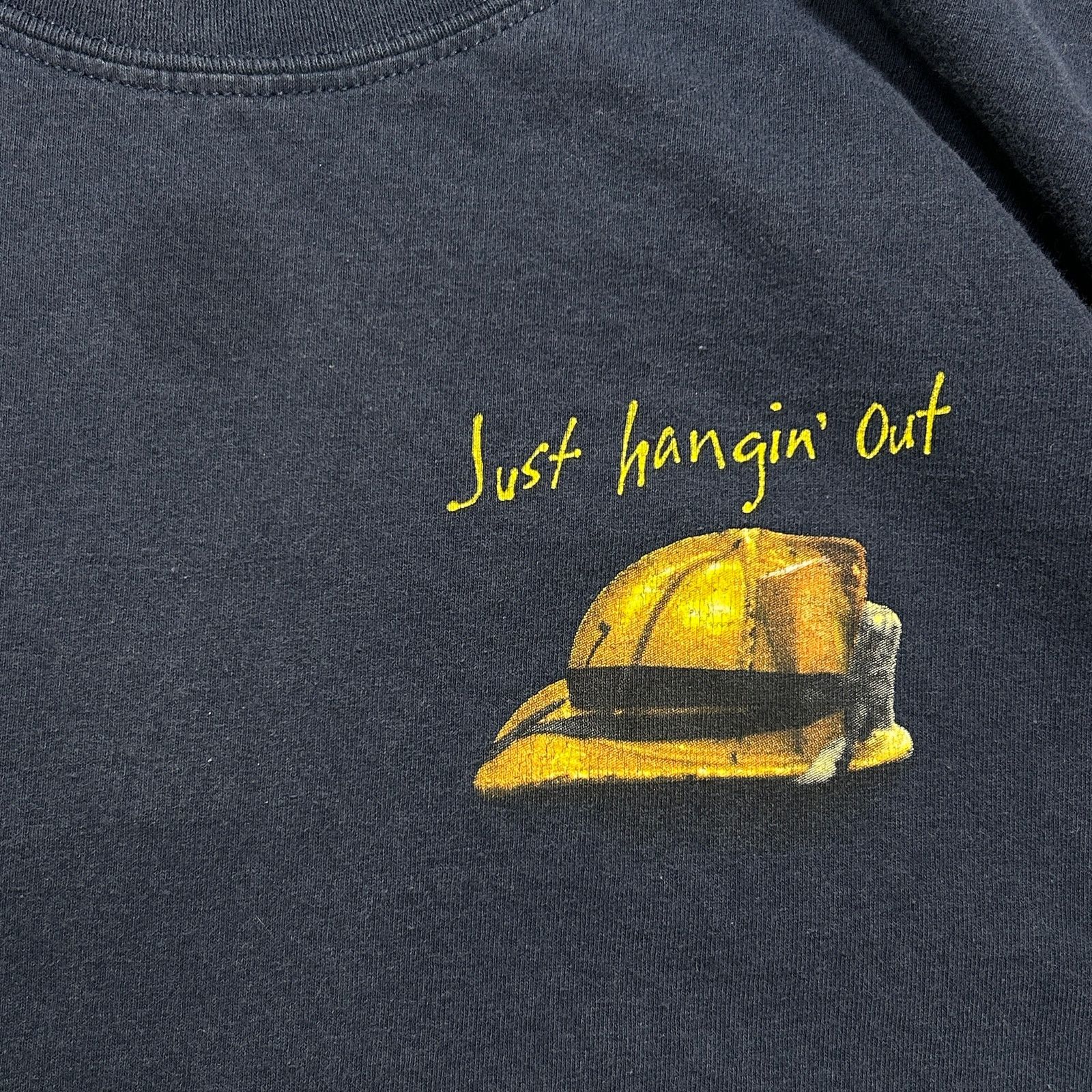 Gildan VTG Gildan Just Hangin Out Fireman casual graphic tee mns XL Size US XL / EU 56 / 4 - 3 Thumbnail