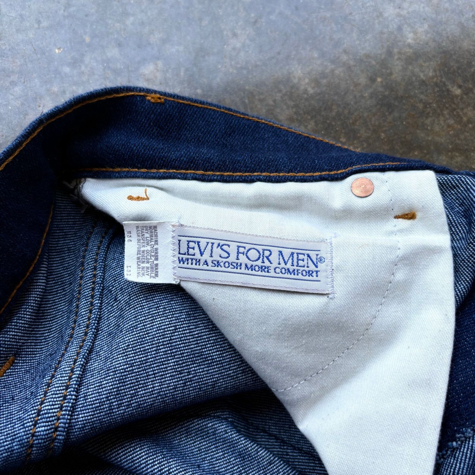 Levi's Vintage Levis Navy Tab Blue Jeans Size US 34 / EU 50 - 5 Thumbnail