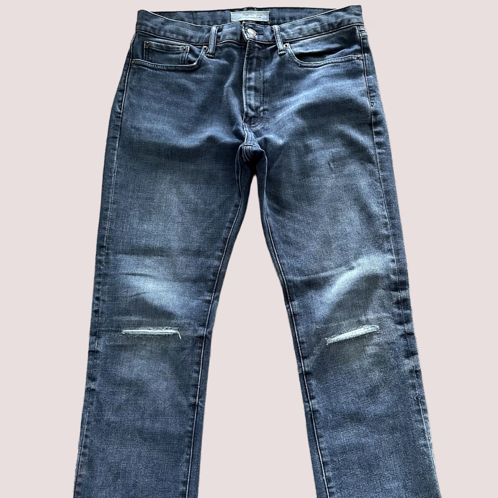 Gap Gap 1969 Jeans Men Slim 30 x 30 Blue Denim 5-Pocket Straight Jeans 1969 Gap Mens Slim Straight Jeans Blue/Denim 30in Inseam 30in Waist 38? Size US 38 / EU 54 - 1 Thumbnail