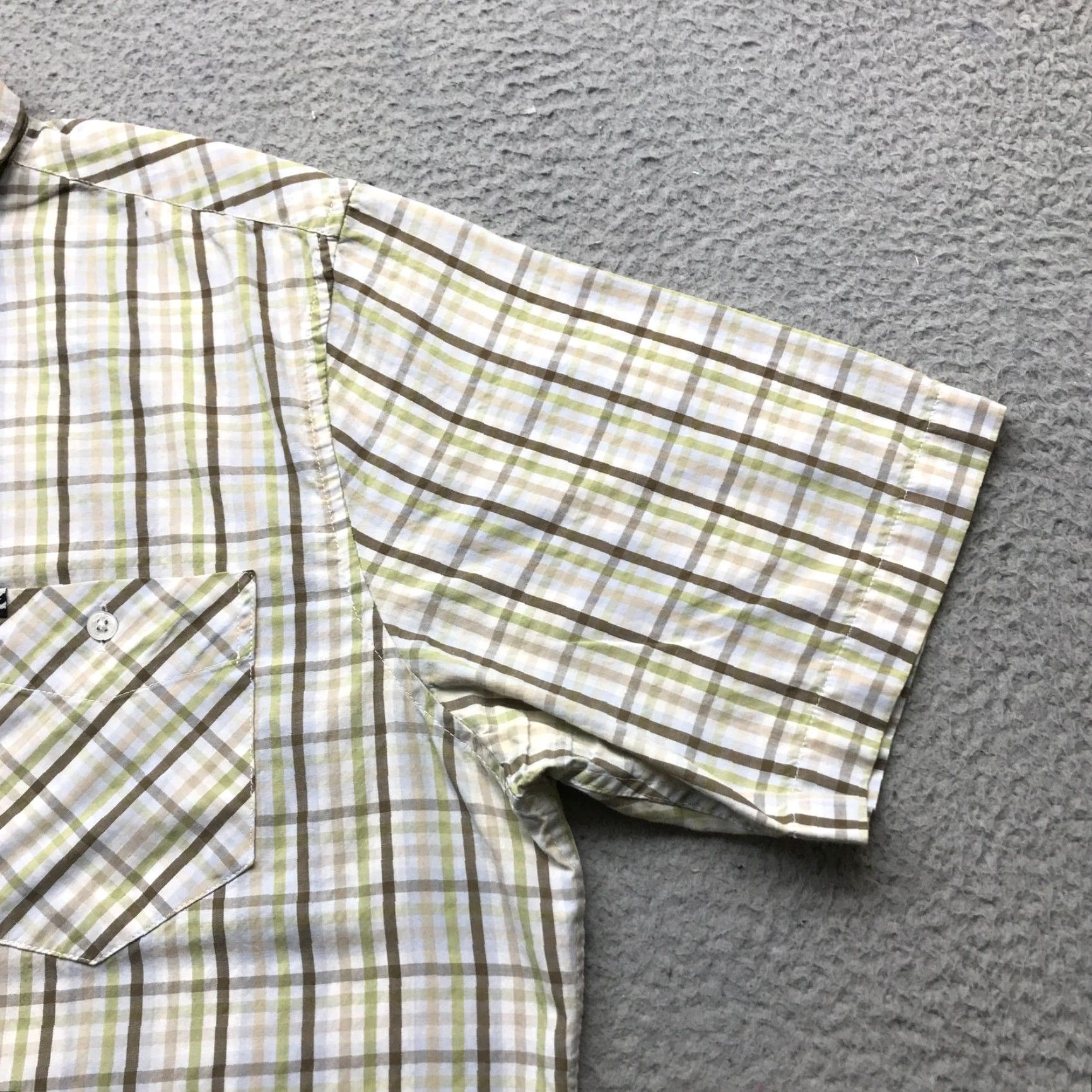 Billabong Billabong Short Sleeve Button-Up Shirt Mens XL Plaid Graph Check White Green Blue Size US XL / EU 56 / 4 - 7 Thumbnail