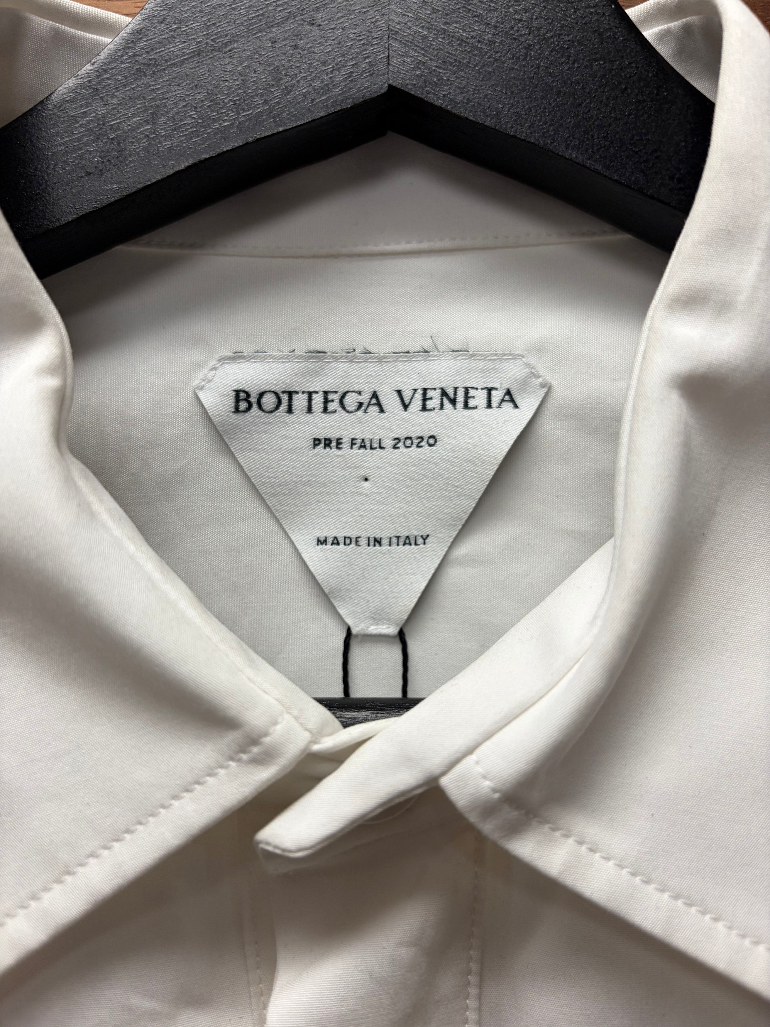 Bottega Veneta Pre AW2020 Bottega Veneta ‘Padded Bib’ White Cotton Button Down Shirt Size US L / EU 52-54 / 3 - 3 Thumbnail