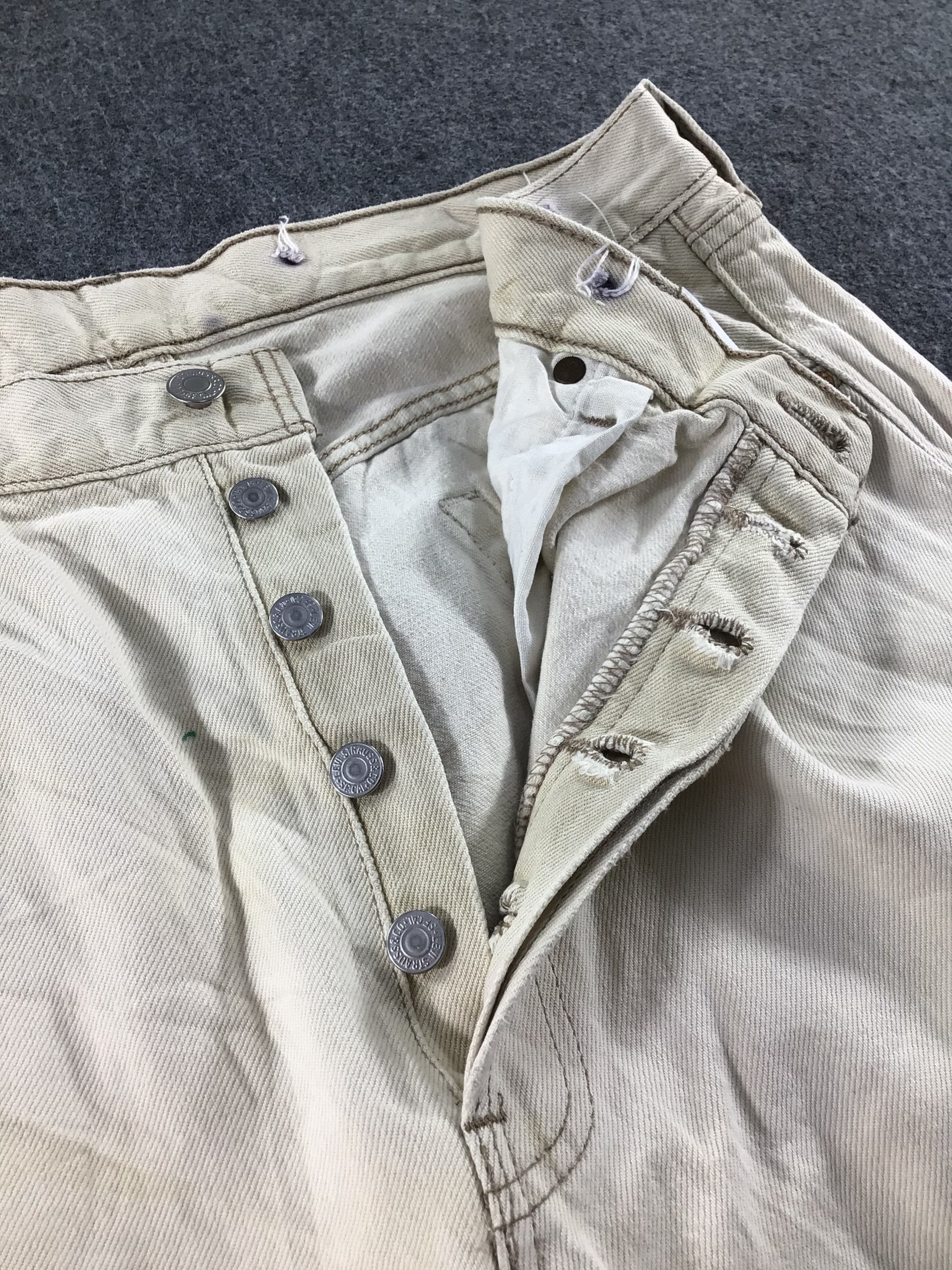 Levi's Vintage Clothing Vintage Levis 501 Jeans -J591 Size US 35 - 7 Thumbnail