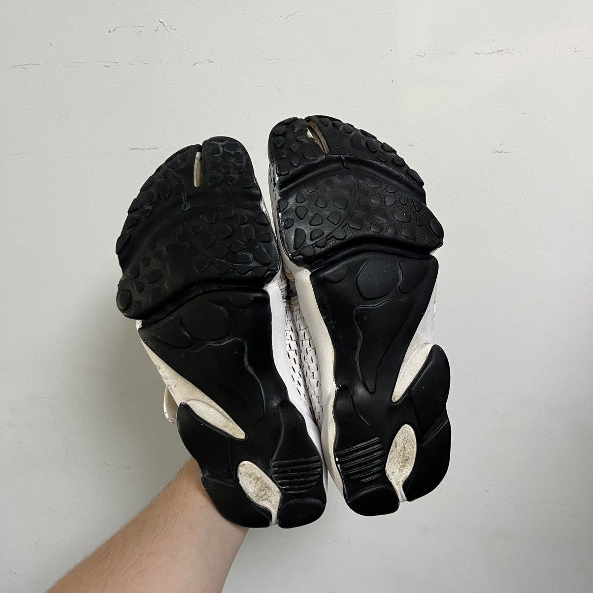 Nike Vintage Nike Rift Y2K Tabi Sneakers Sandals Size US 11 / EU 44 - 9 Thumbnail