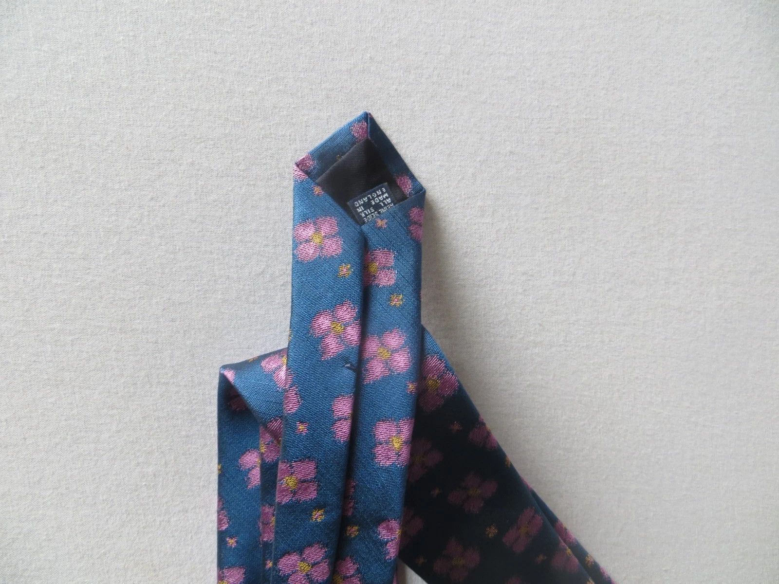 Drake's DRAKE'S 100% SILK FLORAL HAND MADE NEW WITH TAG Size ONE SIZE - 2 Thumbnail