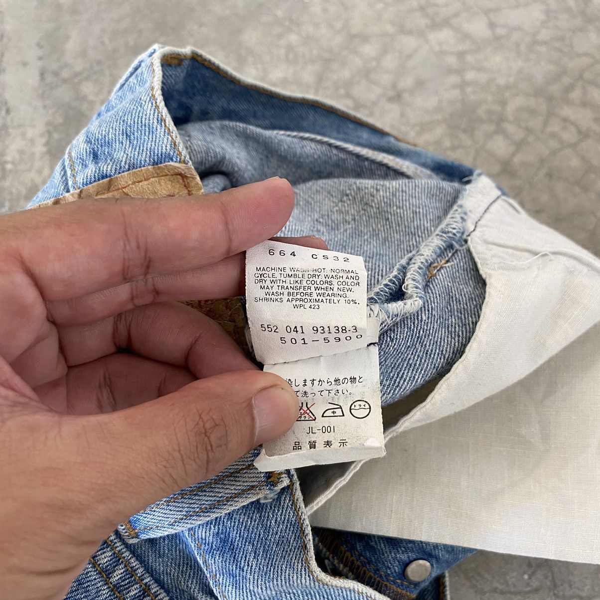 Levi's Vintage Late 80’s Levis 501 Faded Blue Denim Jeans Size US 28 / EU 44 - 22 Thumbnail