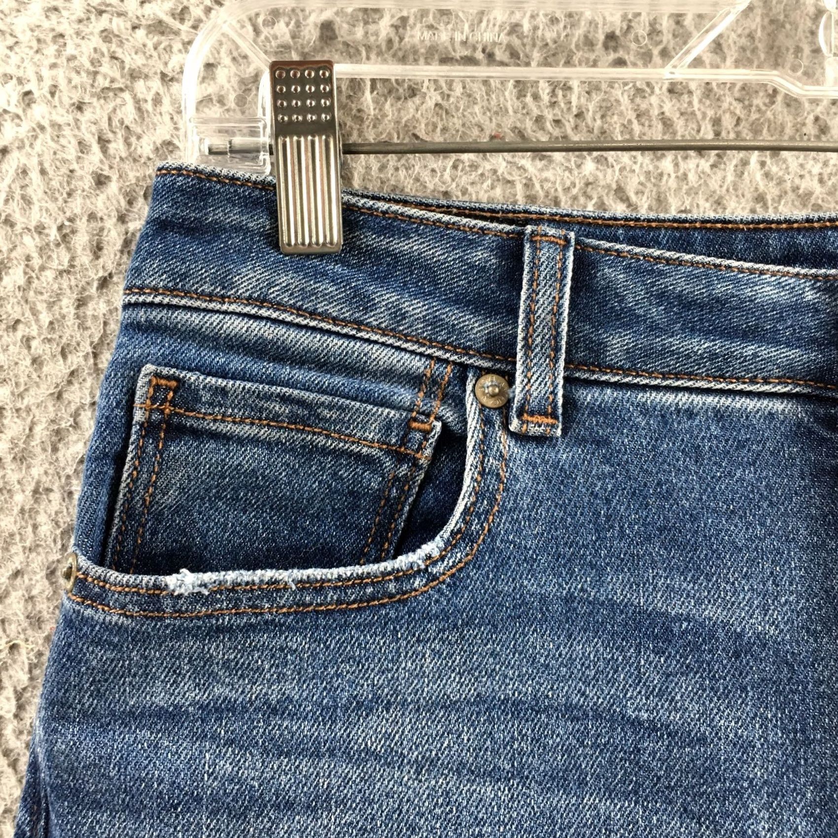 American Eagle Outfitters American Eagle Outfitters Jeans Womens 6 Blue Distressed Zip Fly Button Front Casual Pocket Size 28" / US 6 / IT 42 - 3 Thumbnail