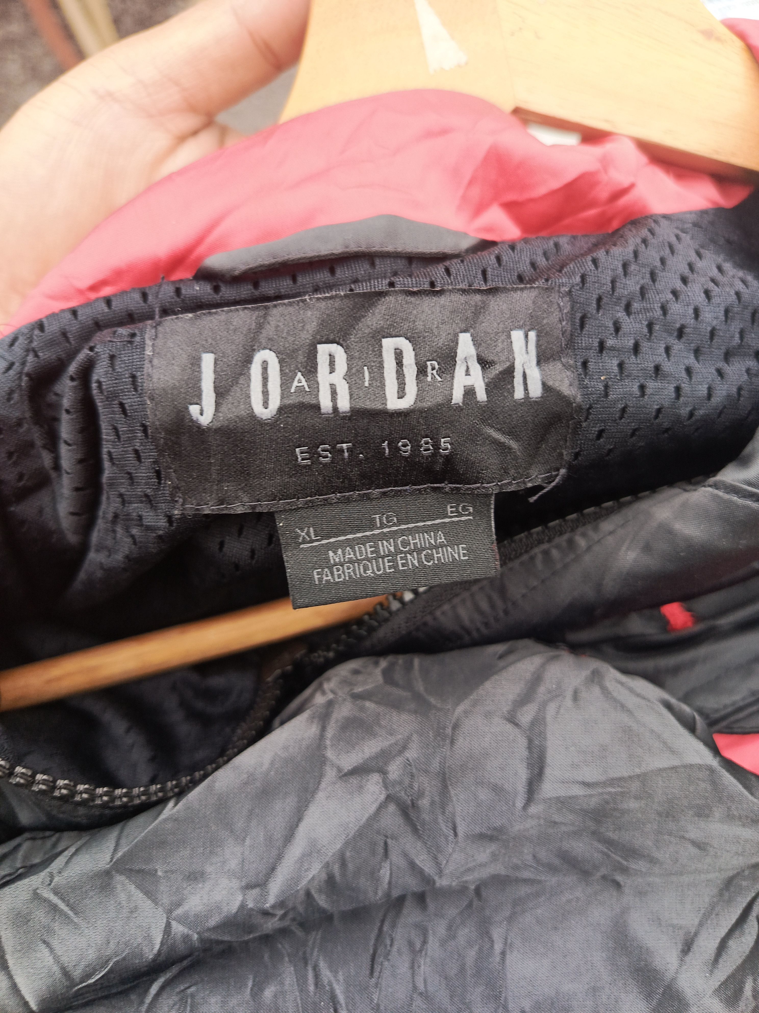 Jordan Brand Jordan Sportswear AJ 5 Satin Jacket in the "Black/Gym Red Size US XL / EU 56 / 4 - 8 Thumbnail
