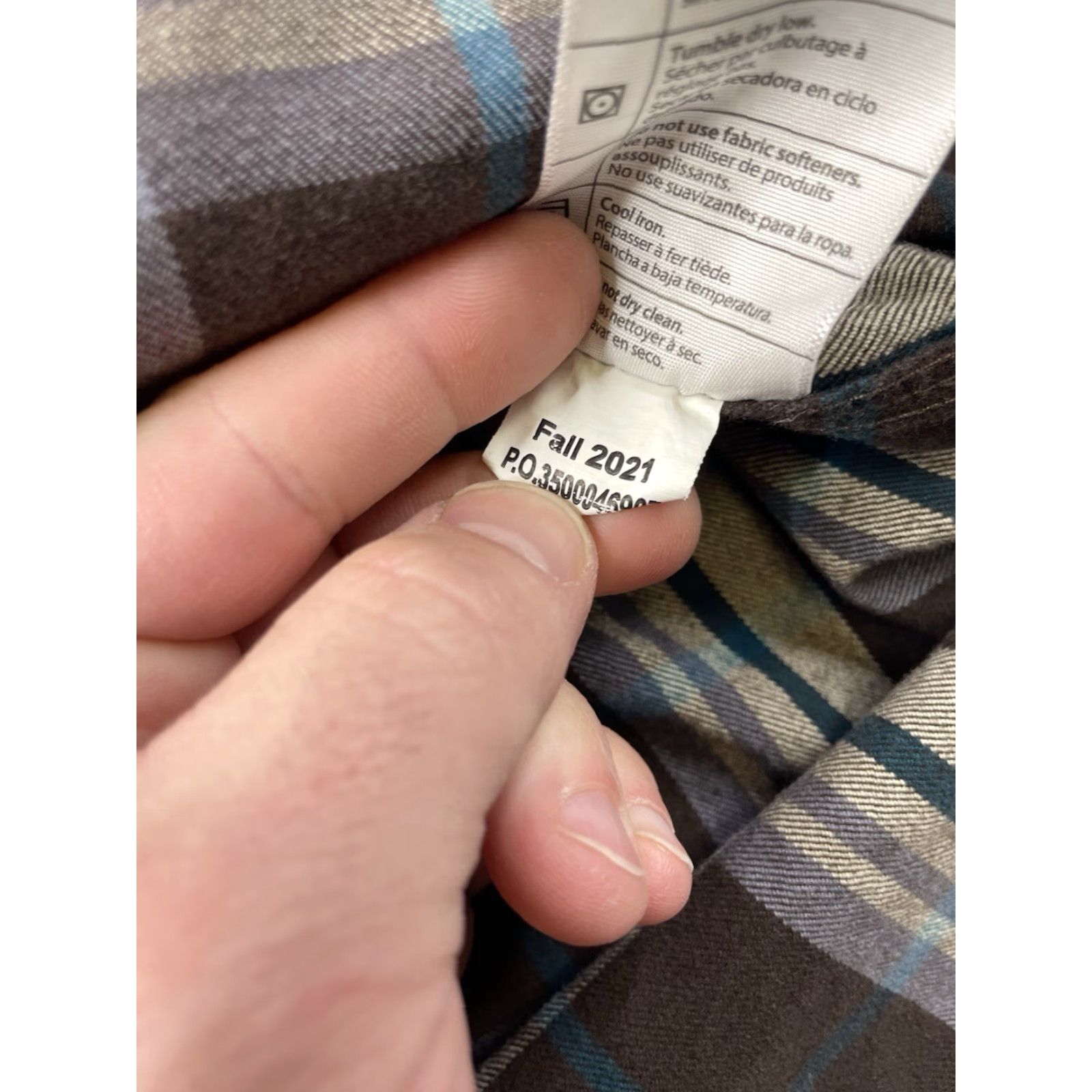 Carhartt Carhartt Shirt Mens 2XL Plaid Flannel Heavyweight Long Sleeve Button-Up Pocketed Casual Multicolor 105078 Size US XXL / EU 58 / 5 - 5 Thumbnail