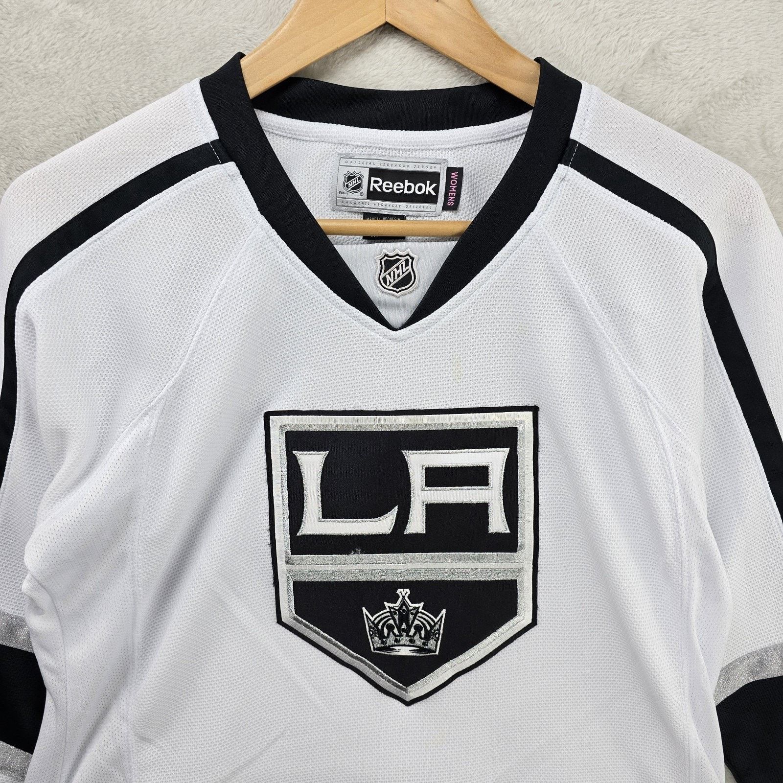 Reebok Reebok Los Angeles Kings Womens Jersey Medium STAINED Size M / US 6-8 / IT 42-44 - 3 Thumbnail