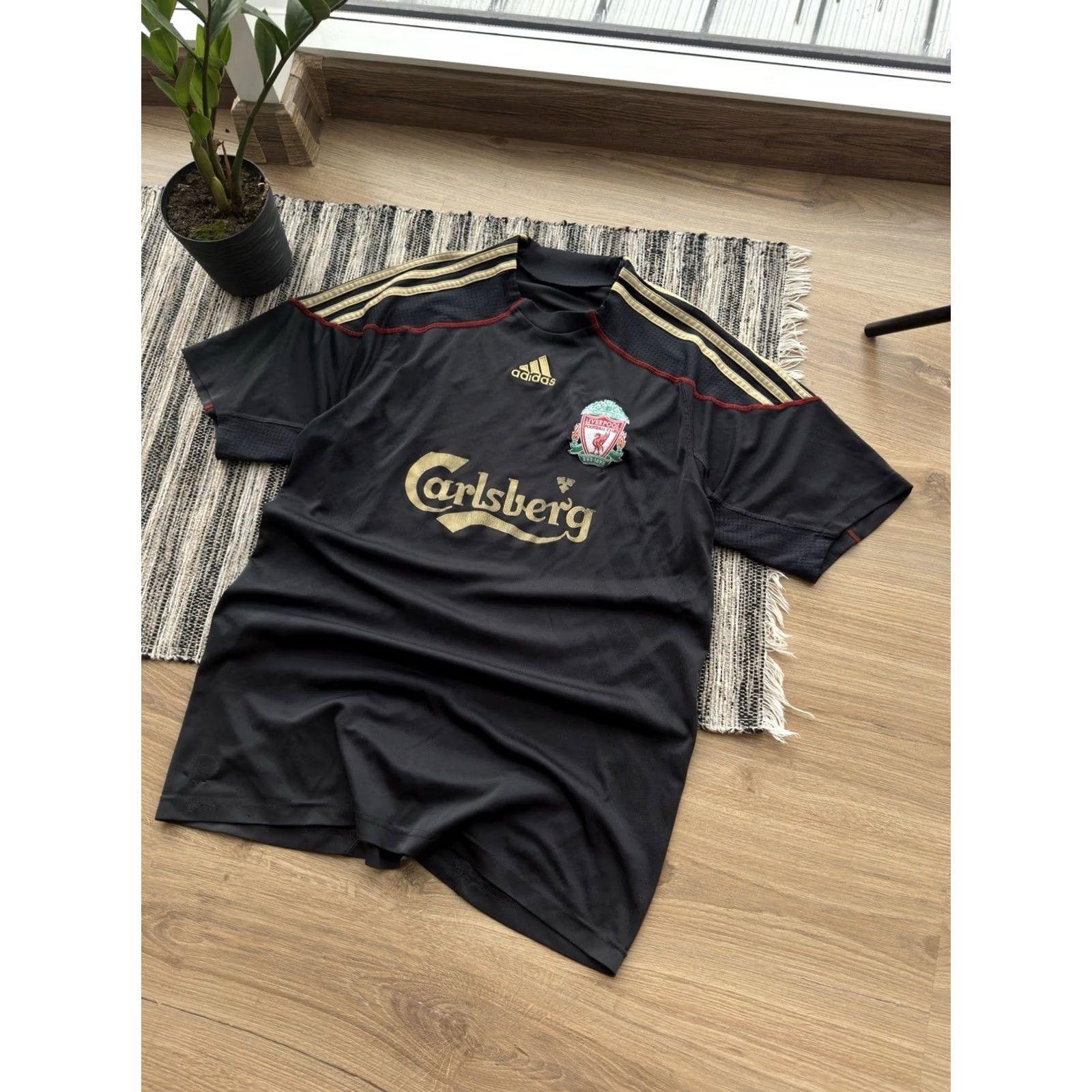 Adidas VINTAGE adidas Liverpool 2009/2010 AWAY FOOTBALL SHIRT JERSEY M MEN Black? Darc Grey Shirt Jersey? Size US M / EU 48-50 / 2 - 2 Thumbnail