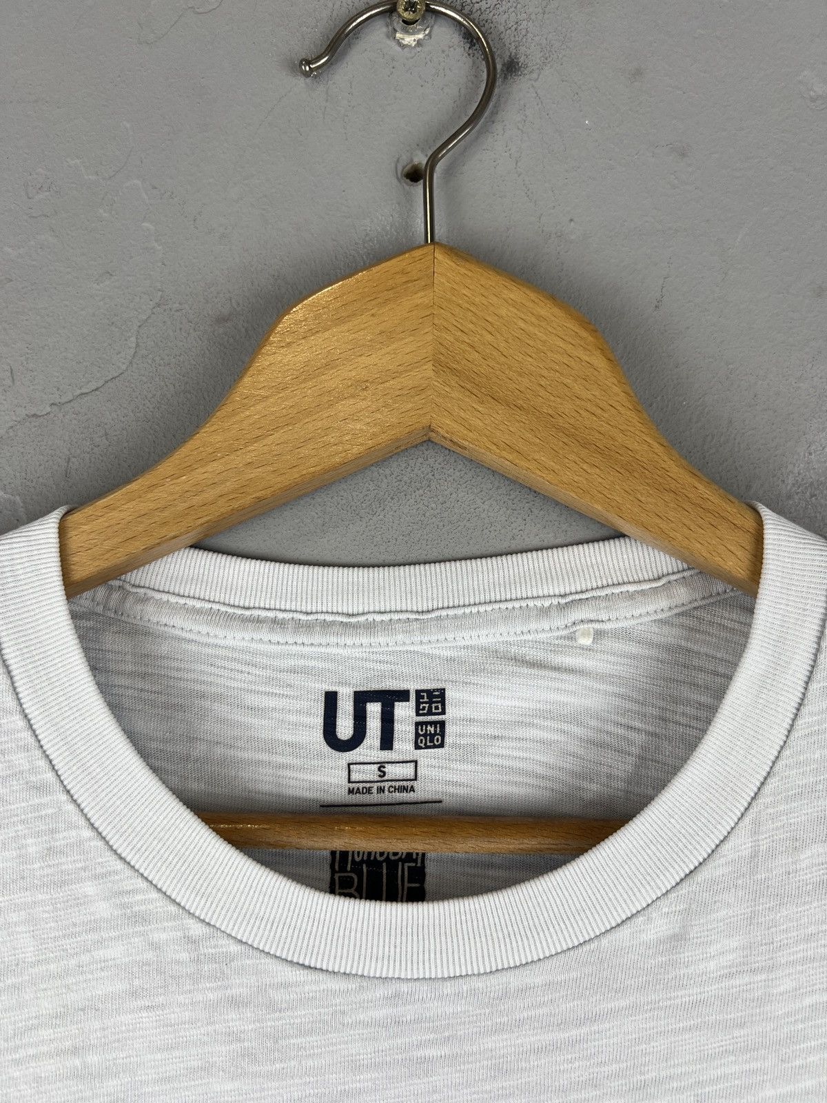 Japanese Brand × Uniqlo × Vintage UNIQLO HOKUSAI BLUE JAPAN VILLAGE ART Y2K TEE Size US S / EU 44-46 / 1 - 3 Thumbnail