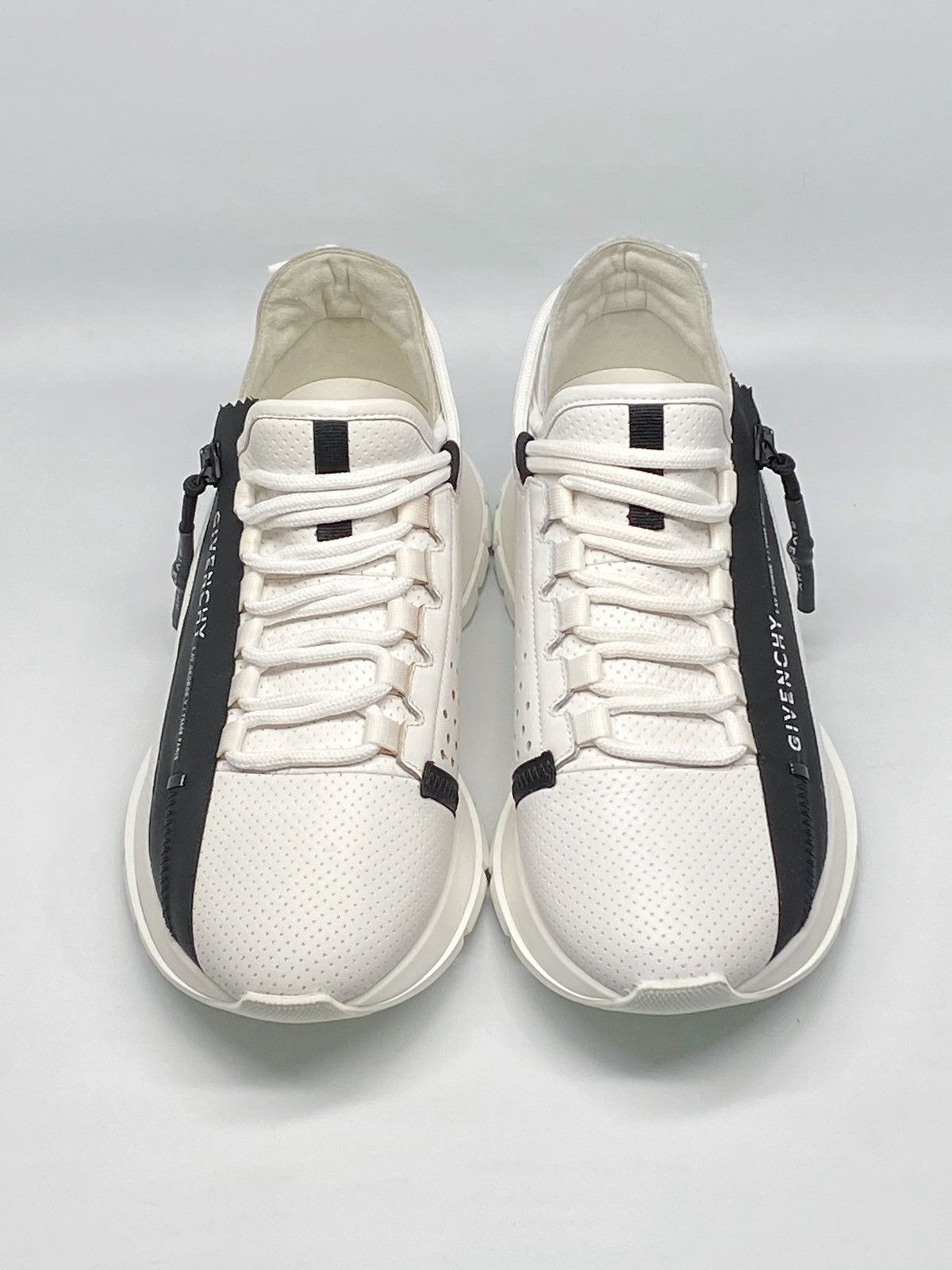 Givenchy Givenchy Spectre Logo Zip Runner Sneakers size 38.5 Size US 8.5 / IT 38.5 - 2 Thumbnail