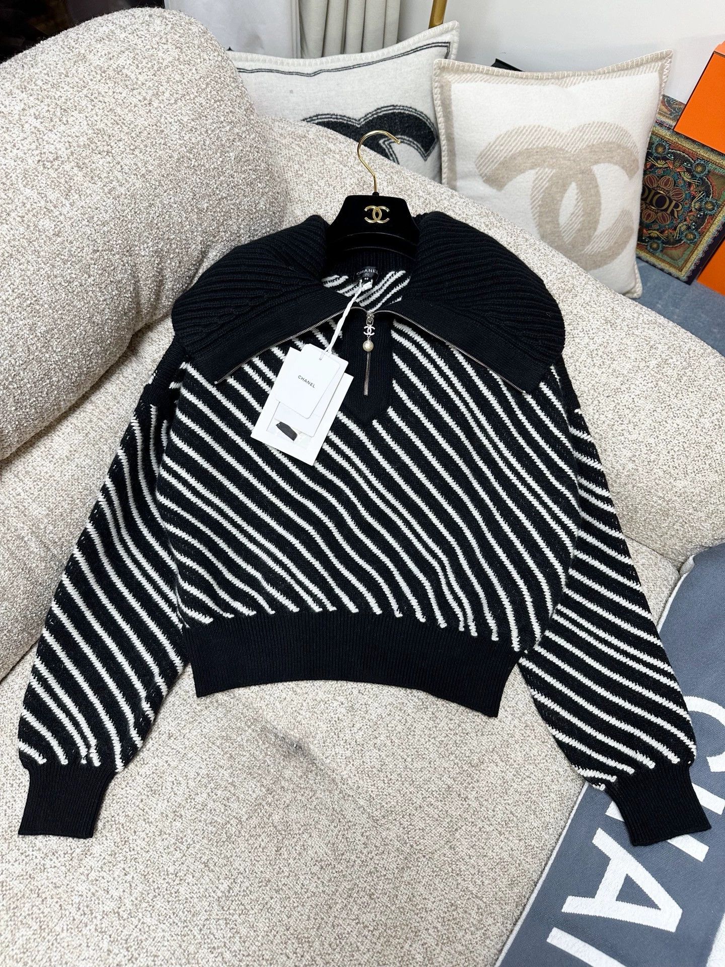 Chanel Chanel Black White Stripe Knit Top - dmc Size US M / EU 48-50 / 2 - 1 Thumbnail