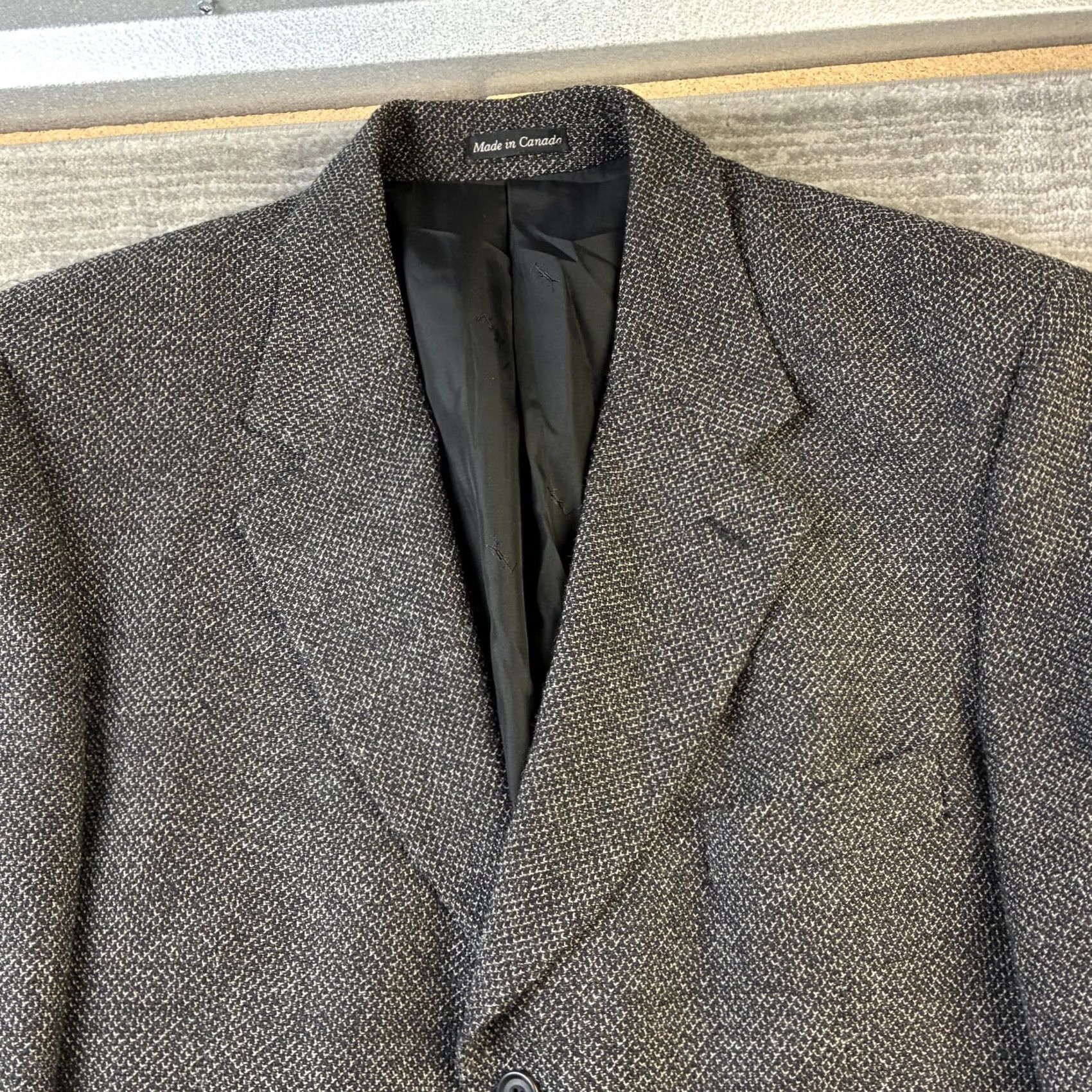 Yves Saint Laurent VINTAGE Saint Laurent Blazer Mens 44 Wool Black Single-Breasted 2-Button Notch Lapel Wool Lining Regular Chest 44 Vintage Sports Mens BLAZER Size 44R - 5 Thumbnail