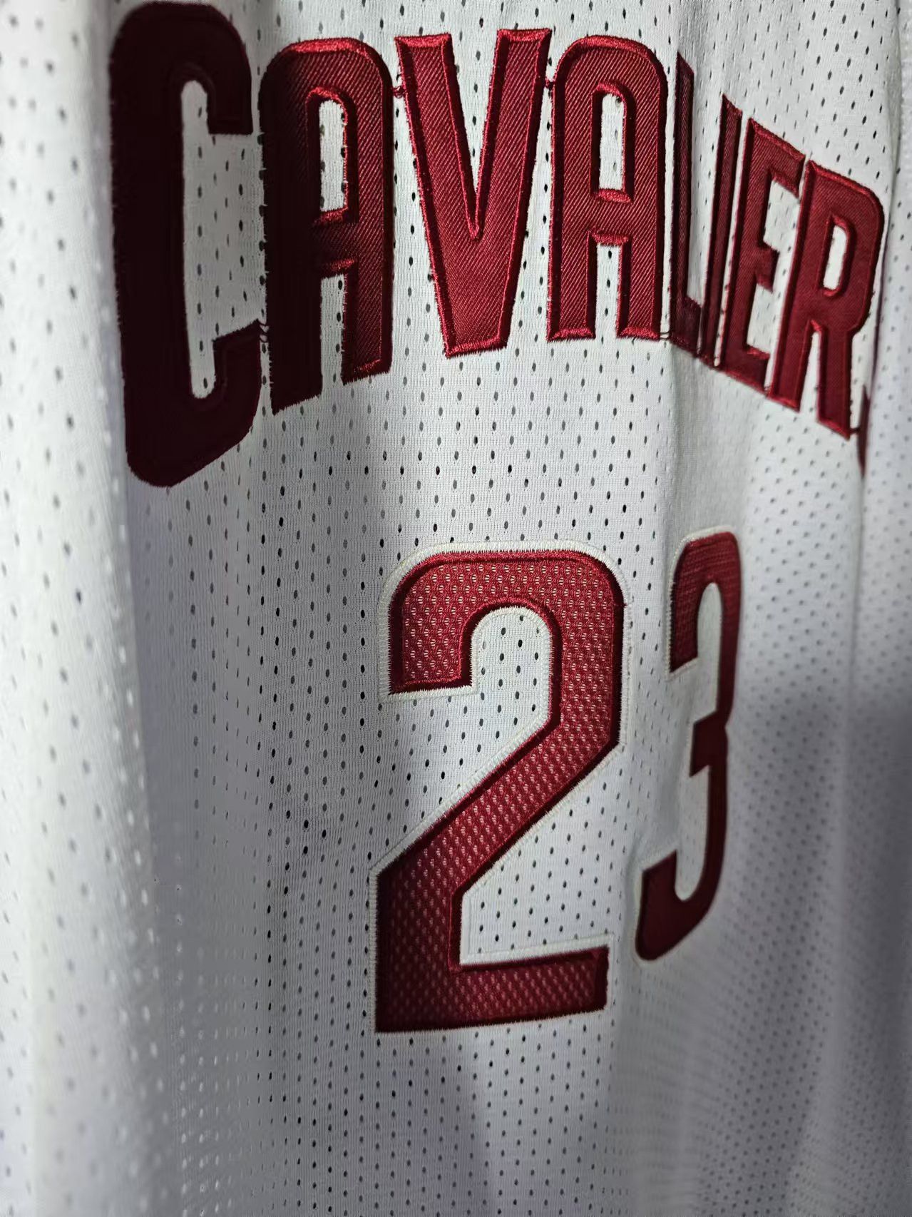 NBA Cleveland Cavaliers 23 LeBron James Jersey L Size US L / EU 52-54 / 3 - 3 Thumbnail