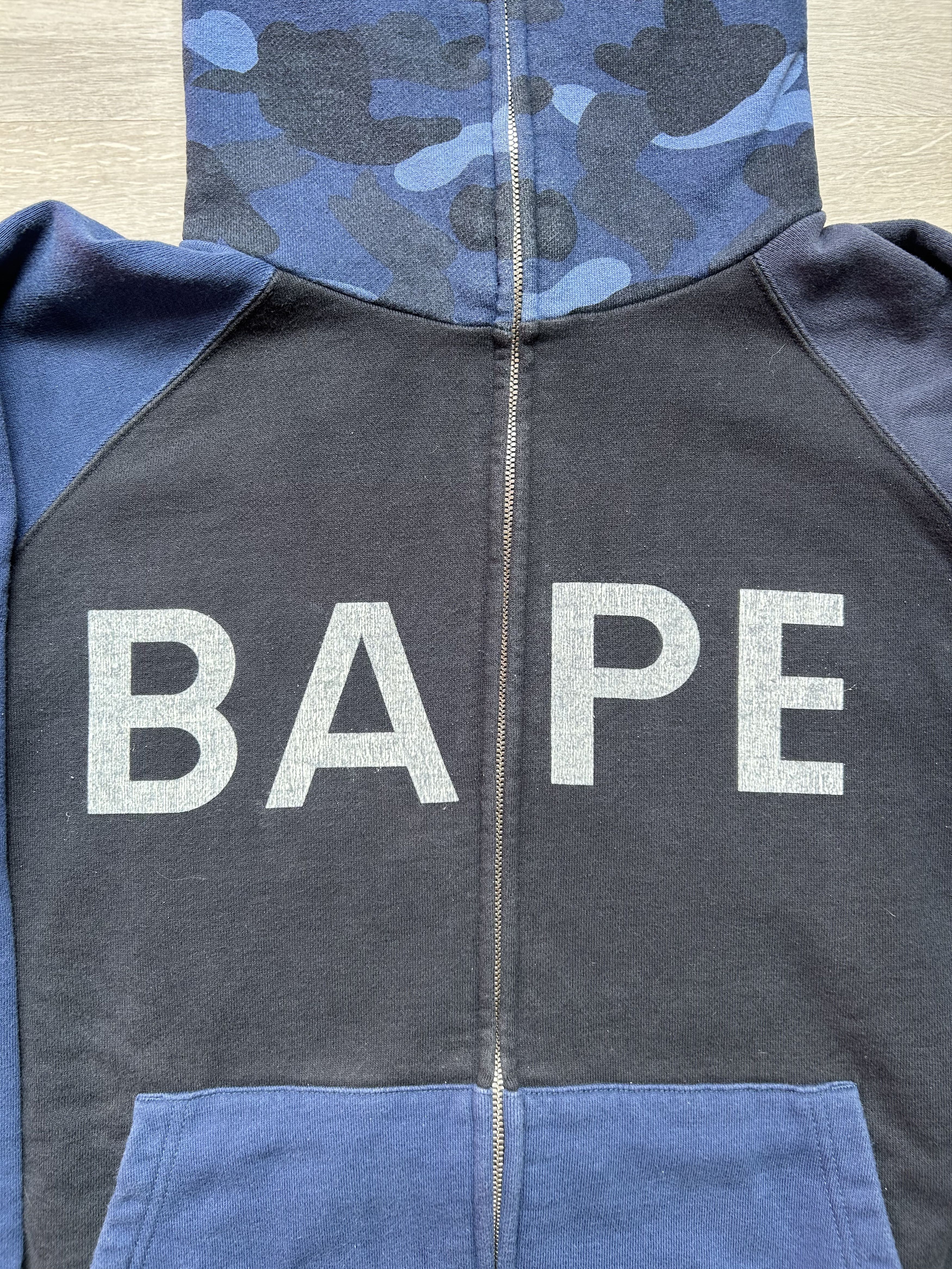 Bape 2004 Bape OG Blue Camo Spellout Full Zip Hoodie [Size M] Size US M / EU 48-50 / 2 - 2 Thumbnail