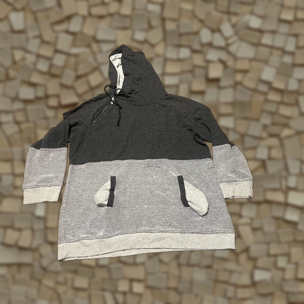 Vintage **Maurices Women's XL Gray Hoodie, Zip Side, Drawstring, Pullover** User: **Maurices Women's Gray Hoodie, XL, Zip Side, Drawstring, Pullover** Size XL / US 12-14 / IT 48-50 - 1 Thumbnail