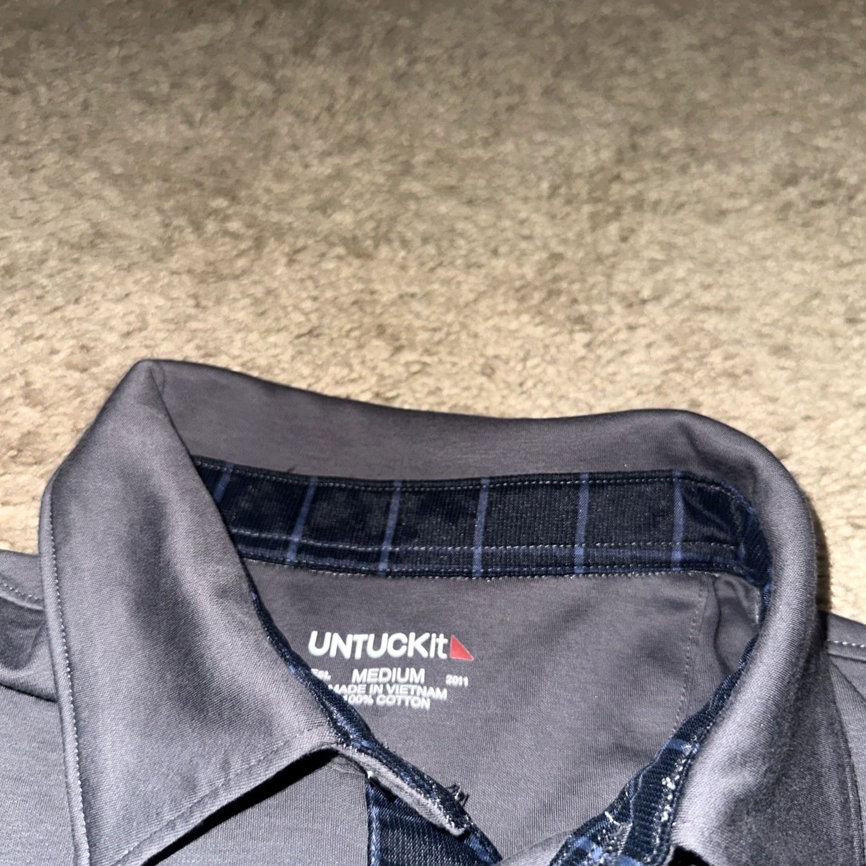 UNTUCKit UNTUCKit Polo Shirt Mens Medium Performance Preppy Collared Long Sleeve Gray Size US M / EU 48-50 / 2 - 4 Thumbnail