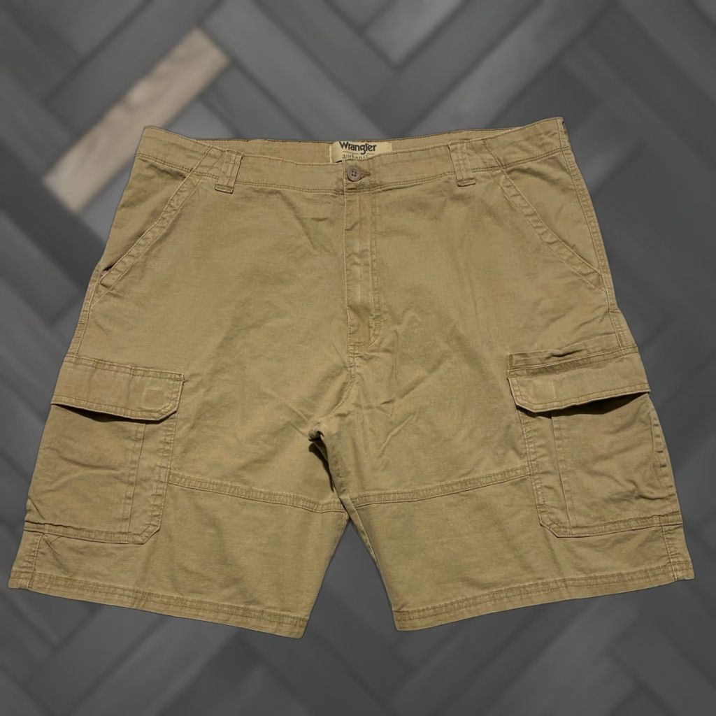 Wrangler Wrangler Authentics Mens Cargo Shorts Khaki Tan 40 Regular Stretch 6-Pocket Canvas Cotton Blend Button Zip Fly Size US 40 / EU 56 - 1 Thumbnail