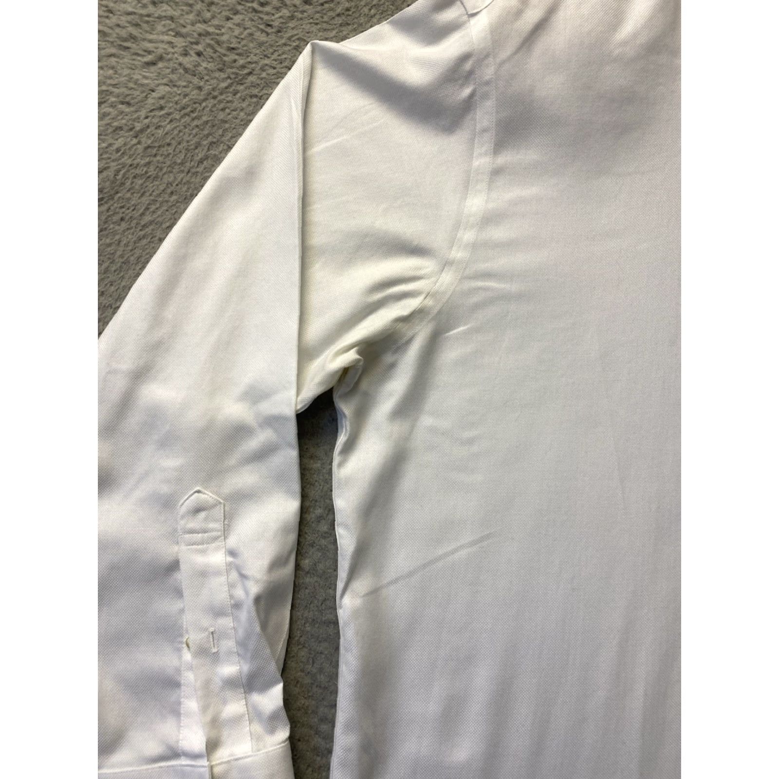 Brooks Brothers Brooks Brothers Dress Shirt Mens 17 4/5 White Cotton Non-Iron 0546 Size US XL / EU 56 / 4 - 5 Thumbnail