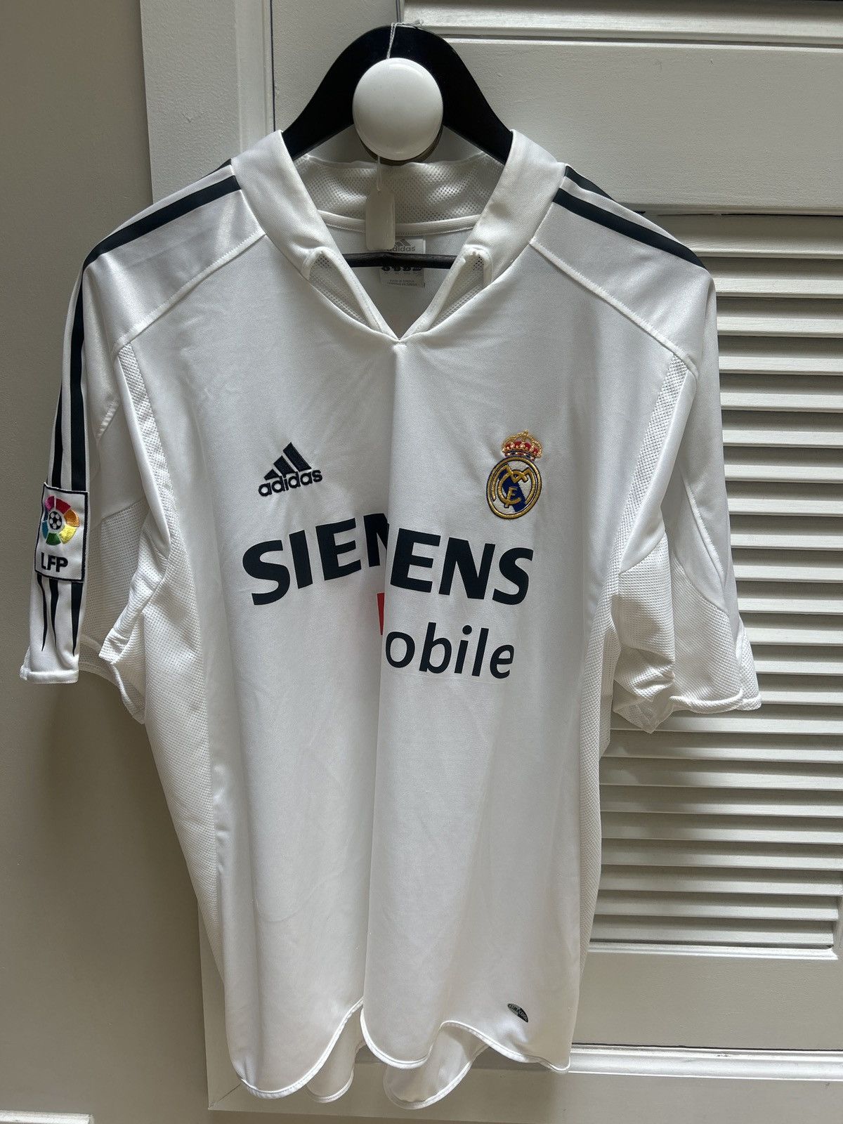 Adidas Real Madrid 04/05 David Beckham kit Size US XL / EU 56 / 4 - 1 Thumbnail