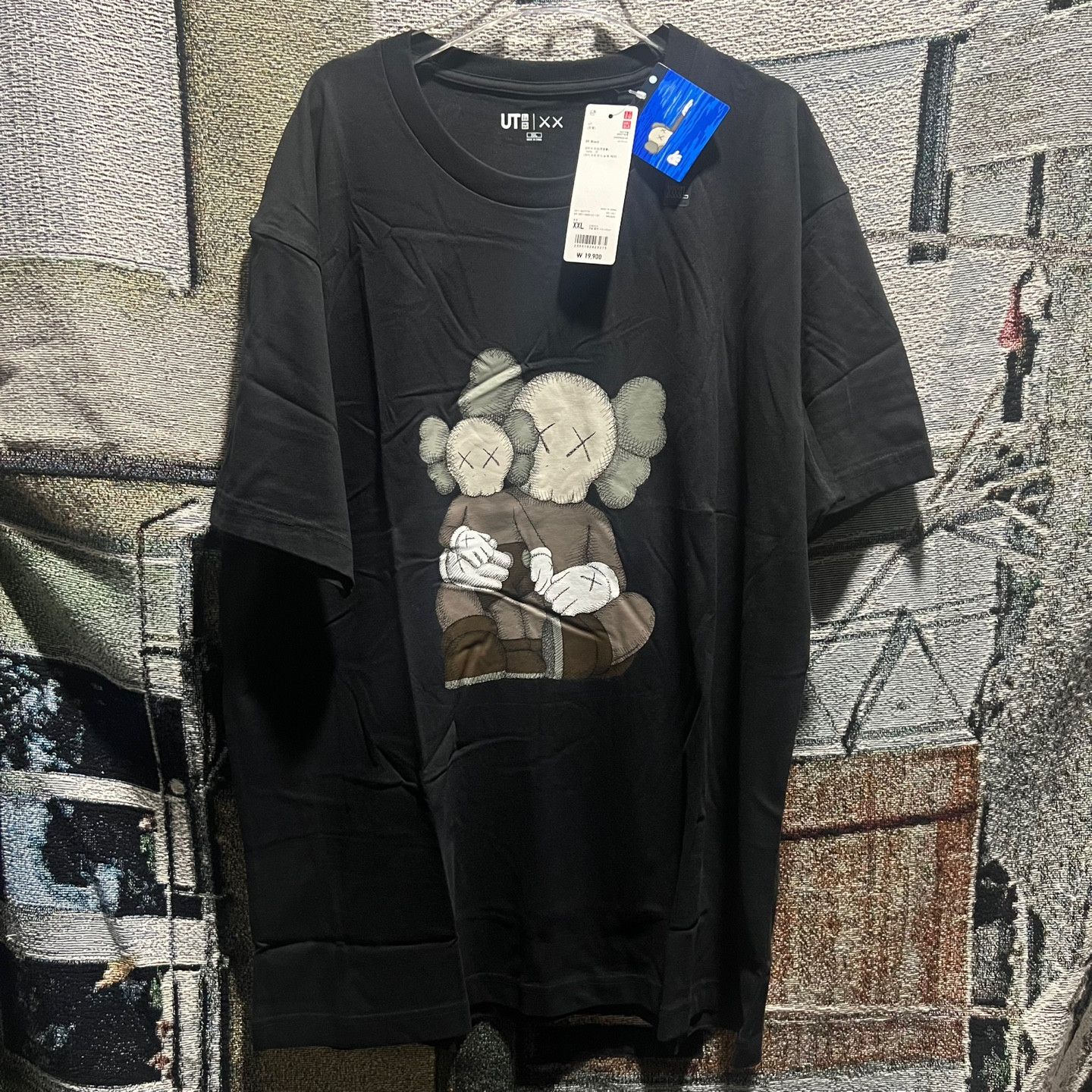 Kaws × Uniqlo Uniqlo Kaws T-Shirt Black Size US XXL / EU 58 / 5 - 1 Thumbnail