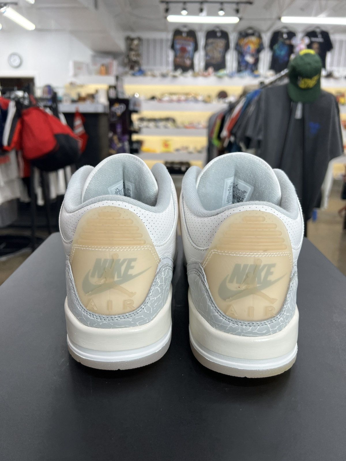 Jordan Brand Air Jordan 3 Craft Ivory Sz. 11.5 (2024) Size US 11.5 / EU 44-45 - 5 Thumbnail