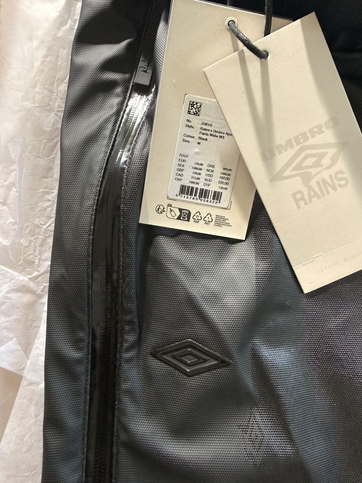 Rains Umbro x Rains Apollo Wide W3 Men's Black Wide Leg Pants (M) Size US 32 / EU 48 - 2 Thumbnail
