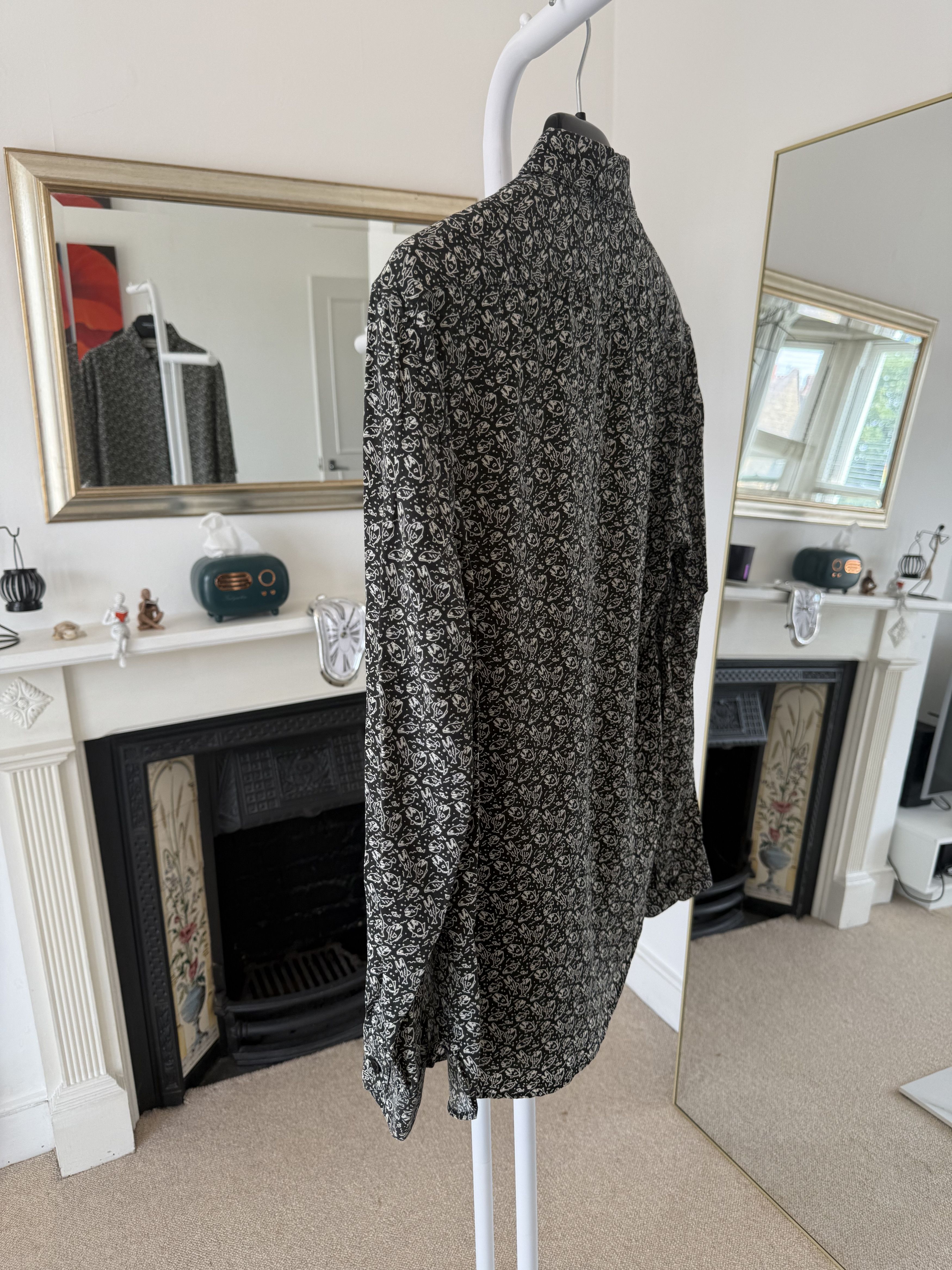 Saint Laurent Paris SS18 Saint Laurent Piranha Long Sleeve Silk Shirt Size US S / EU 44-46 / 1 - 4 Thumbnail