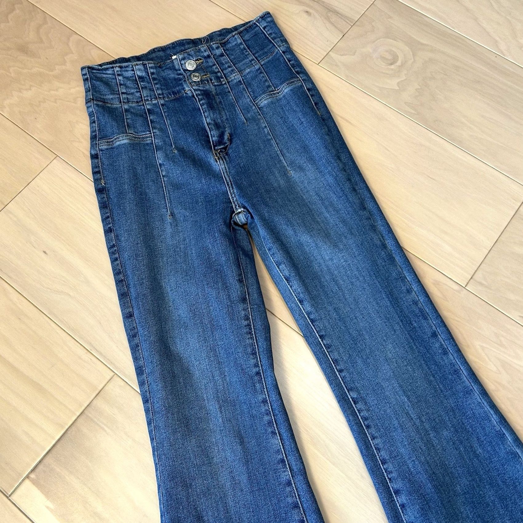 Free People Free People x We The Free Jayde Flare Denim Blue Jeans Women’s 26 Regular 5-Pocket Rise 11.5 Inseam 32 Inseam Java? Size 26" / US 2 / IT 38 - 2 Thumbnail